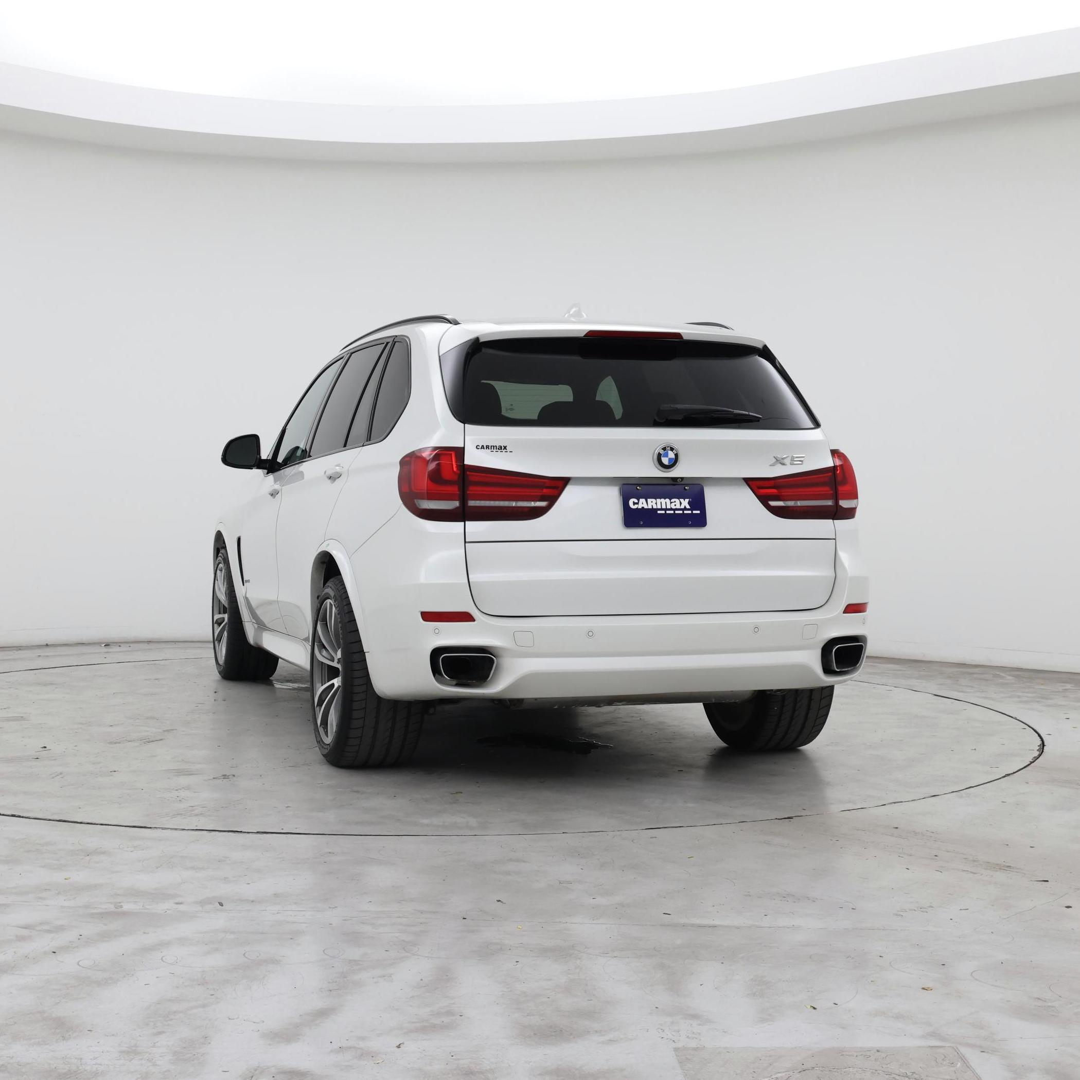 Thumbnail: 2023 BMW i4 - 6