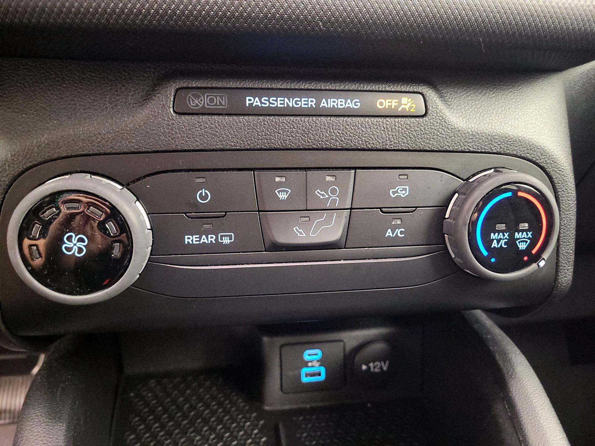 Thumbnail: 2021 Ford Bronco Sport - 14