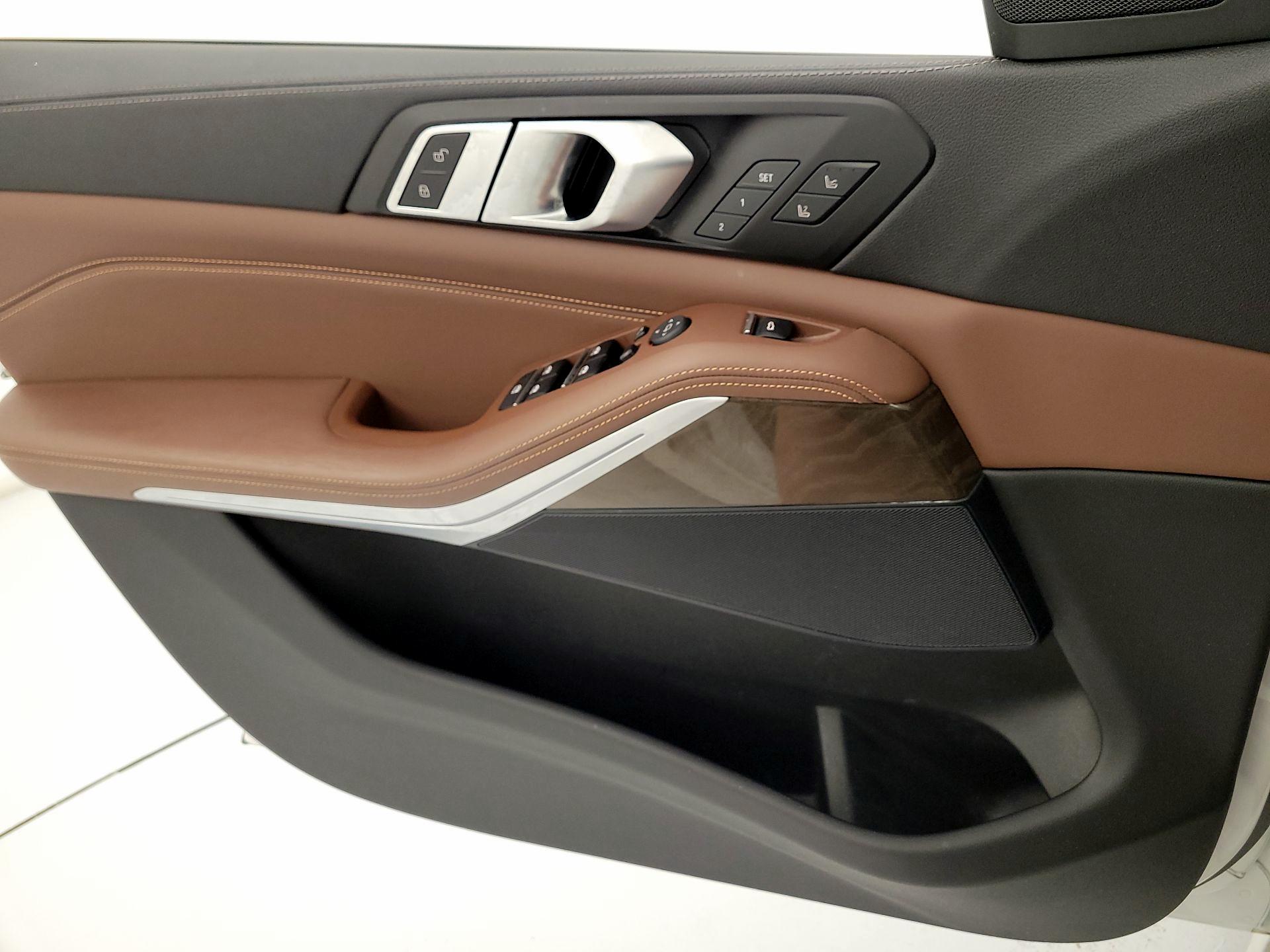 Thumbnail: 2022 BMW X5 - 12