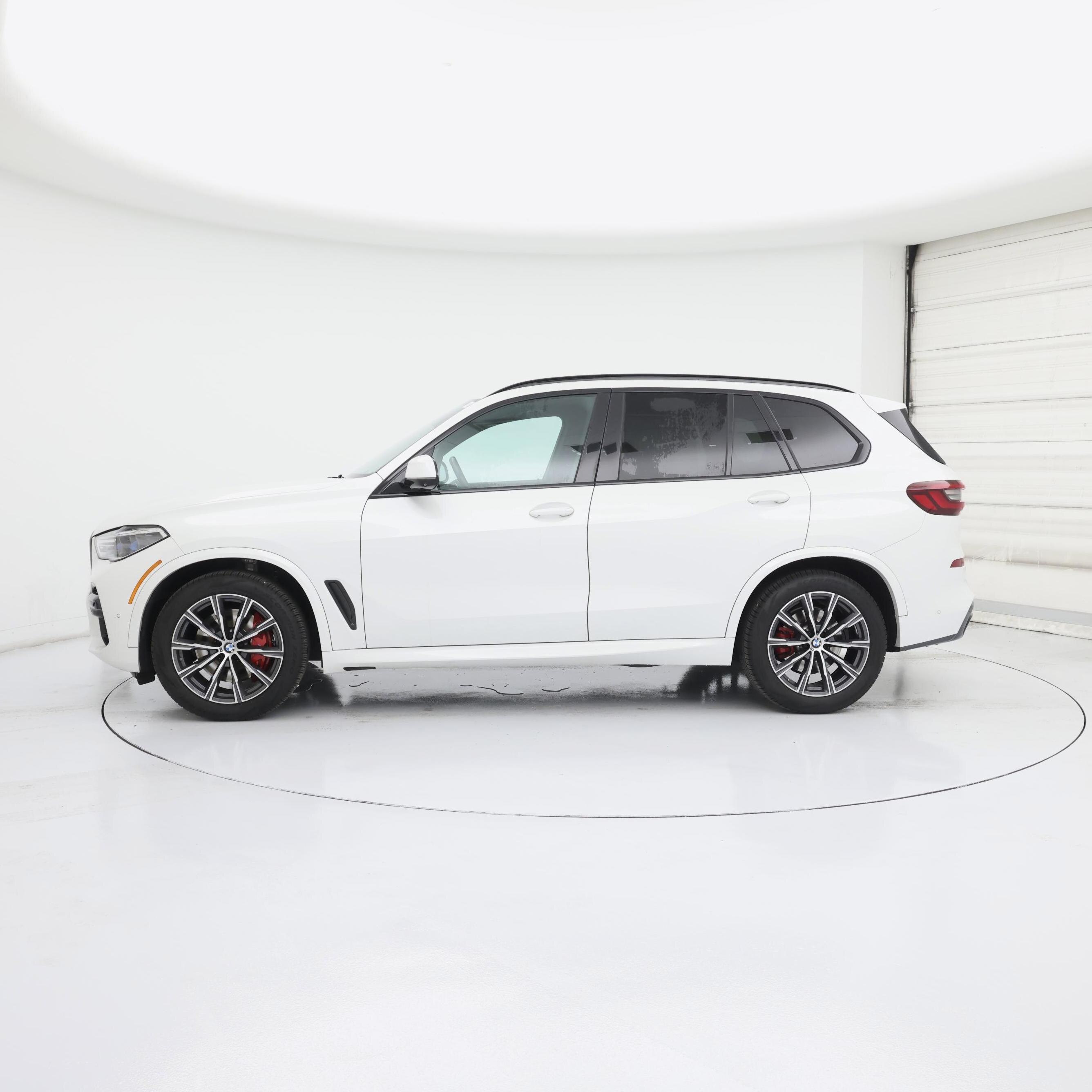 Thumbnail: 2022 BMW X5 - 3