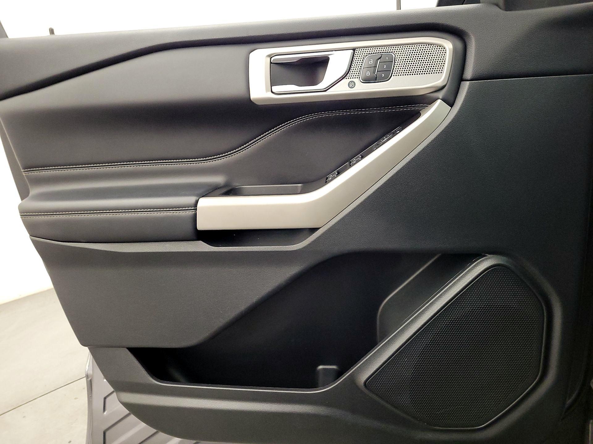 Thumbnail: 2021 Ford Explorer - 12