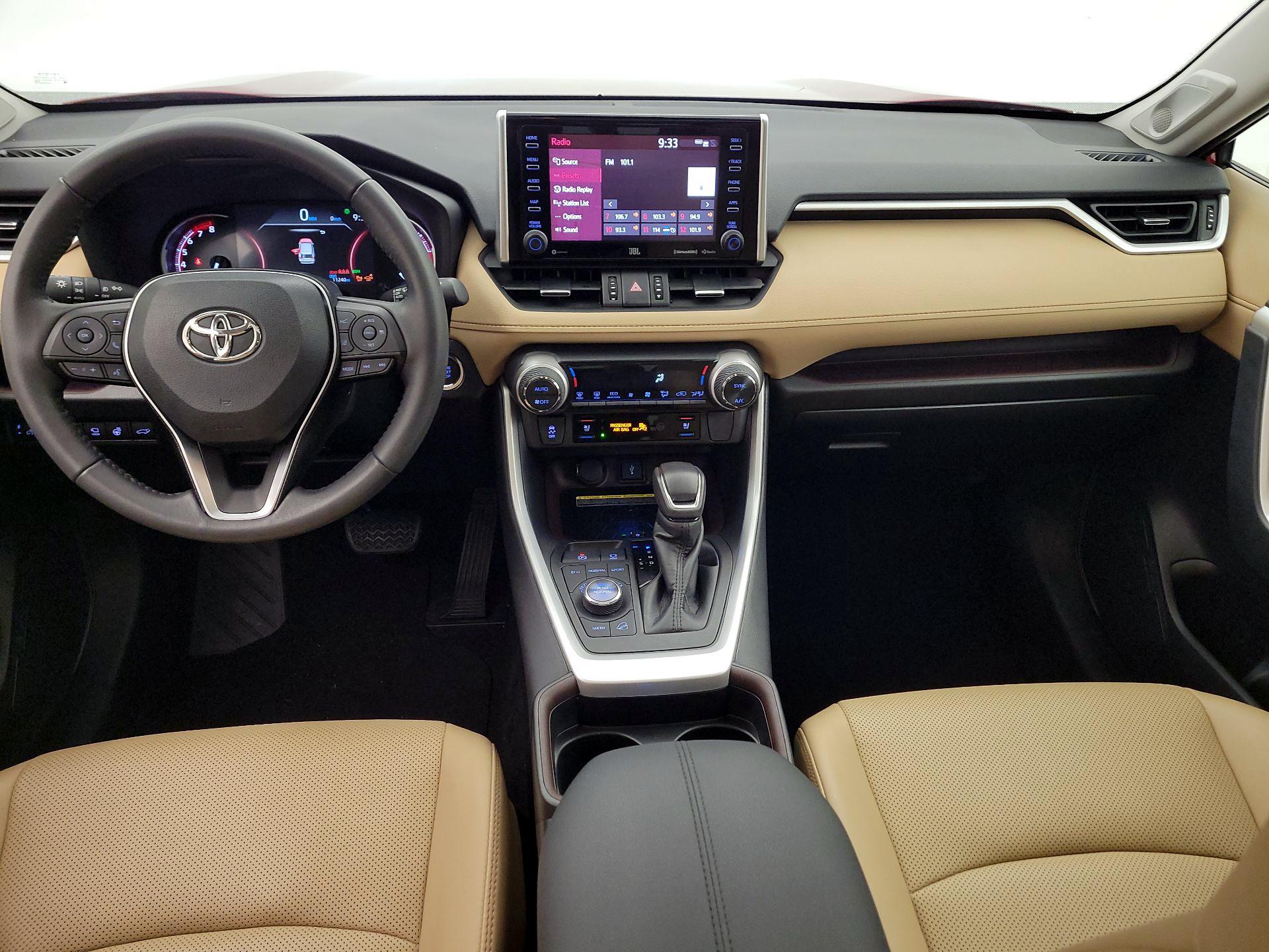 Thumbnail: 2021 Toyota RAV4 - 9