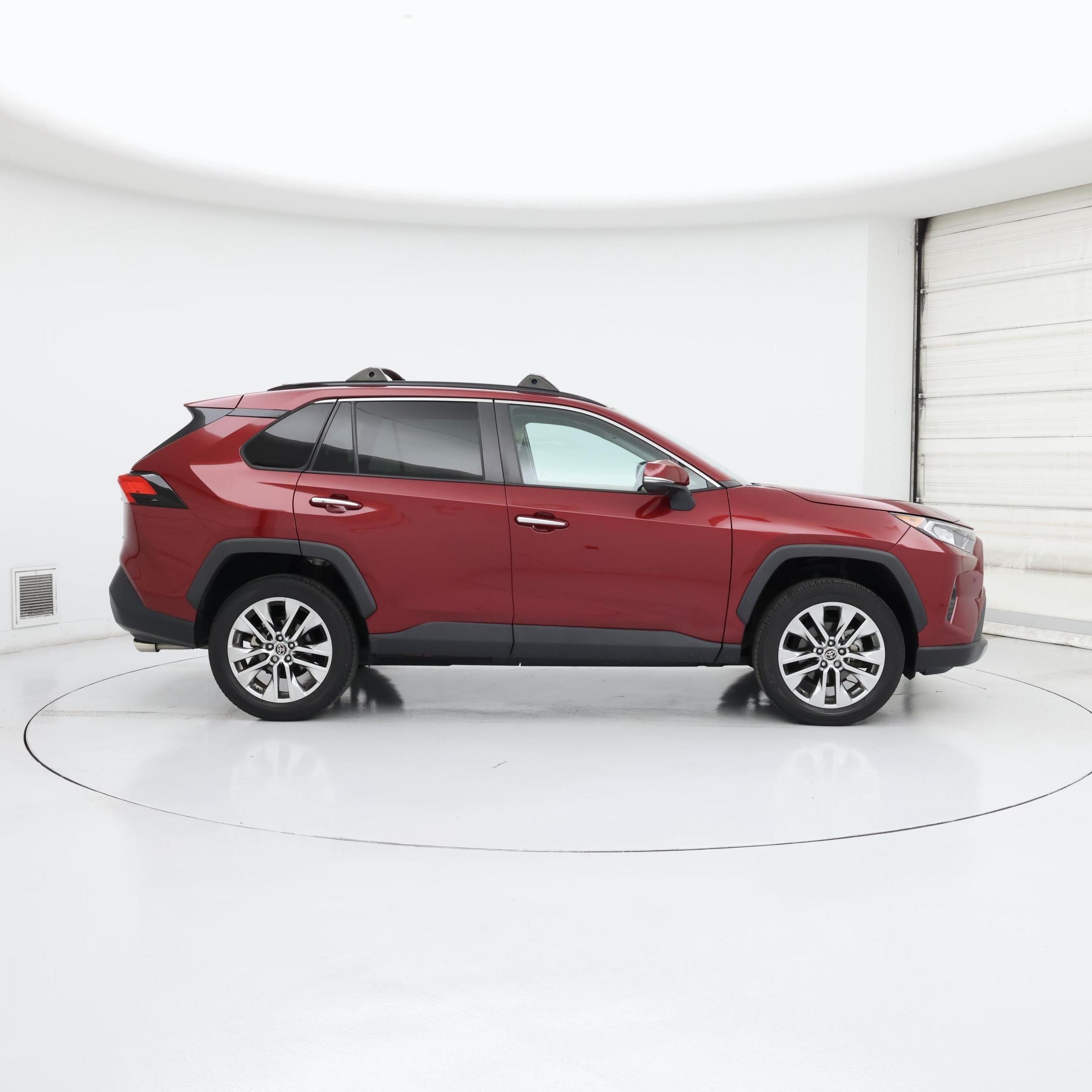 Thumbnail: 2021 Toyota RAV4 - 7