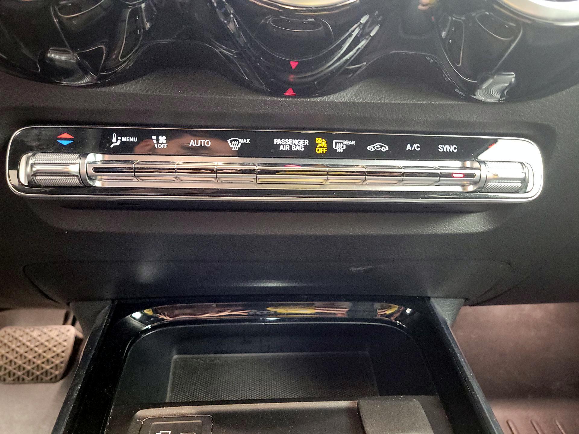 Thumbnail: 2021 Mercedes-Benz GLB - 14