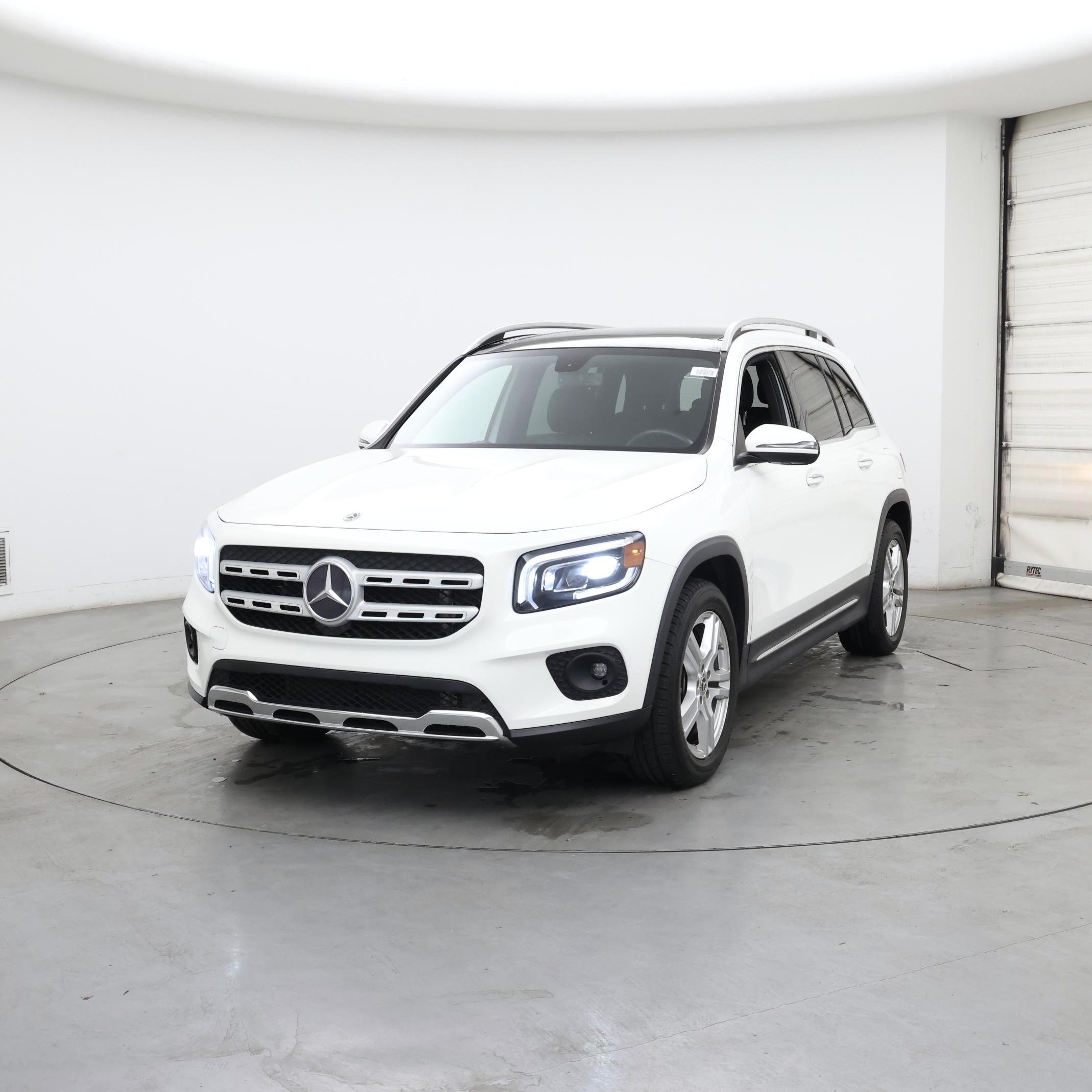 Thumbnail: 2021 Mercedes-Benz GLB - 4