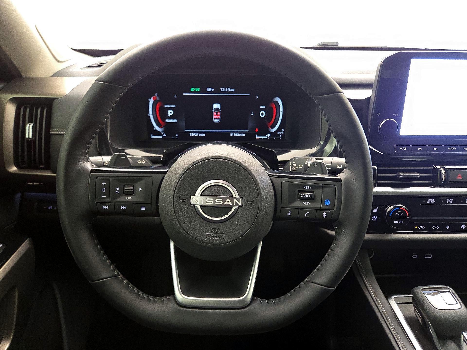 Thumbnail: 2022 Nissan Pathfinder - 10