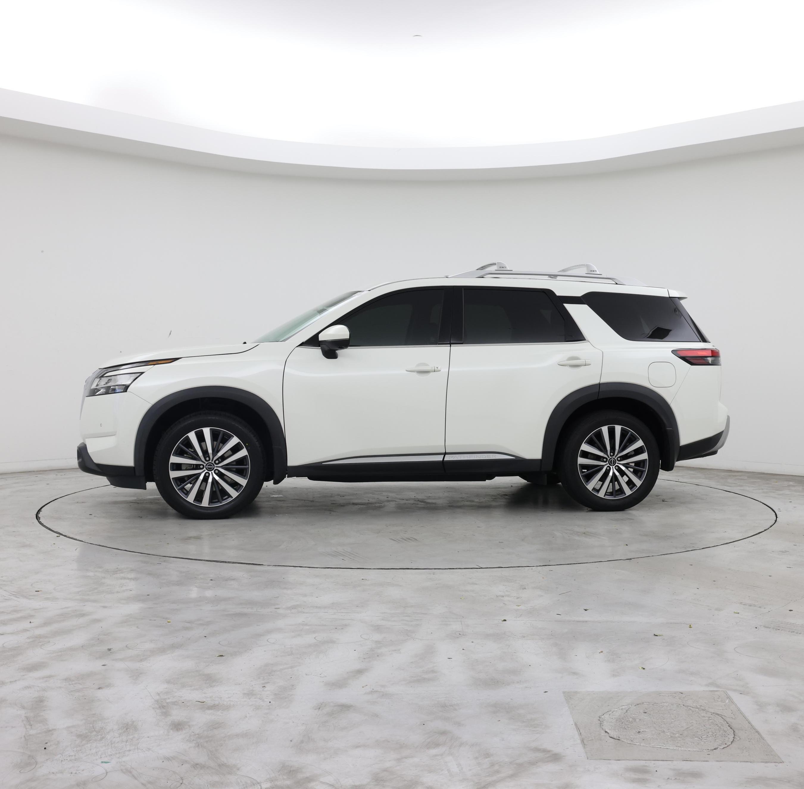 Thumbnail: 2022 Nissan Pathfinder - 3