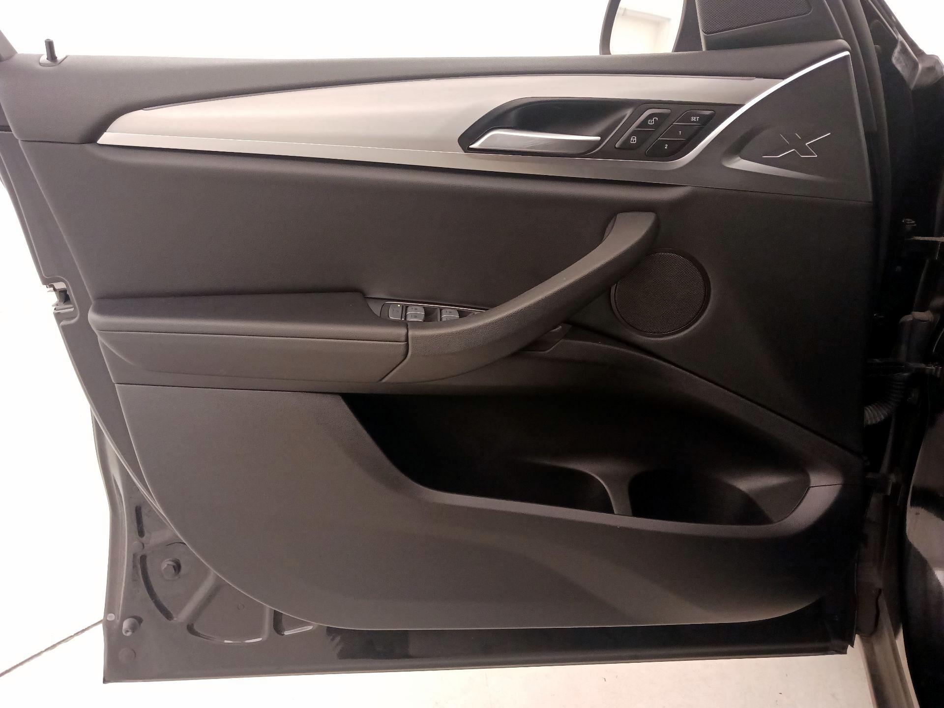 Thumbnail: 2023 BMW X3 - 12