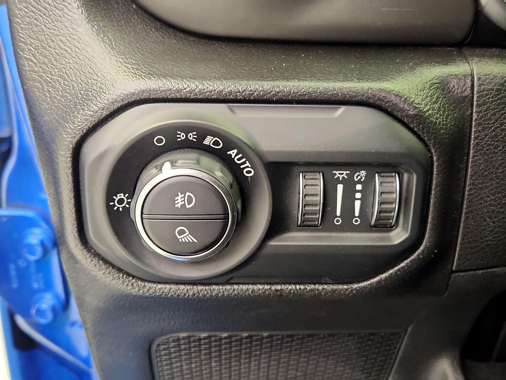 Thumbnail: 2022 Jeep Gladiator - 13