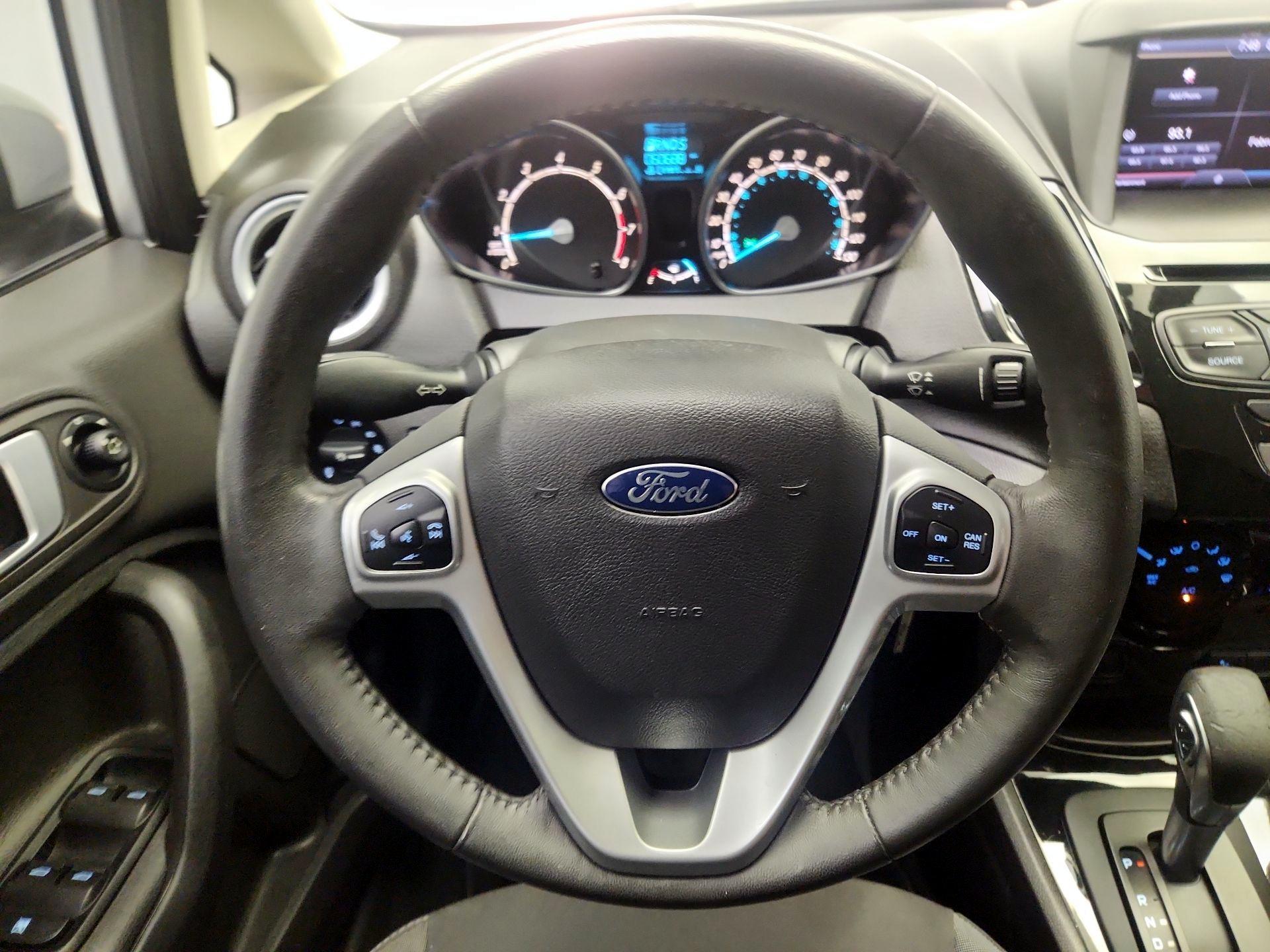 Thumbnail: 2014 Ford Fiesta - 10