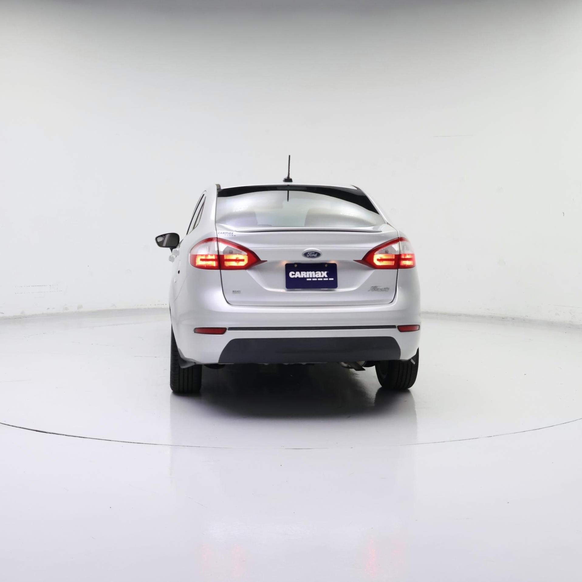 Thumbnail: 2014 Ford Fiesta - 6