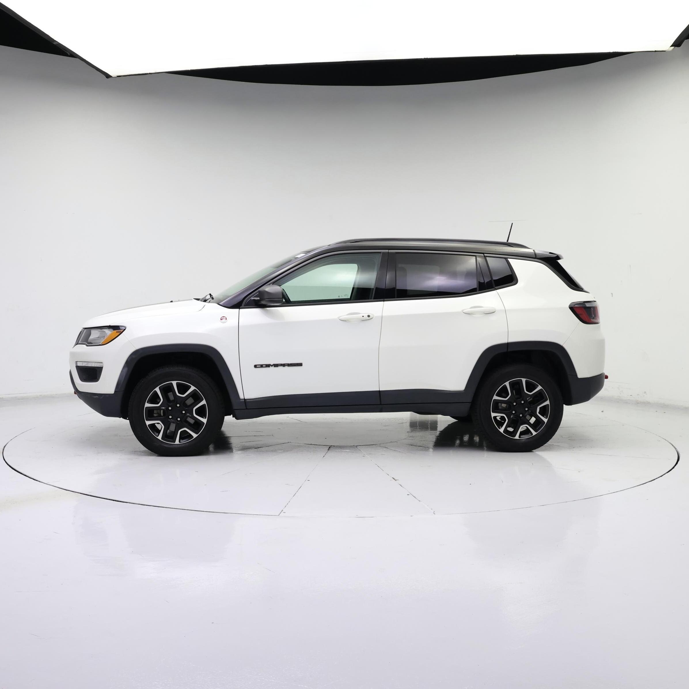 Thumbnail: 2019 Jeep Compass - 3