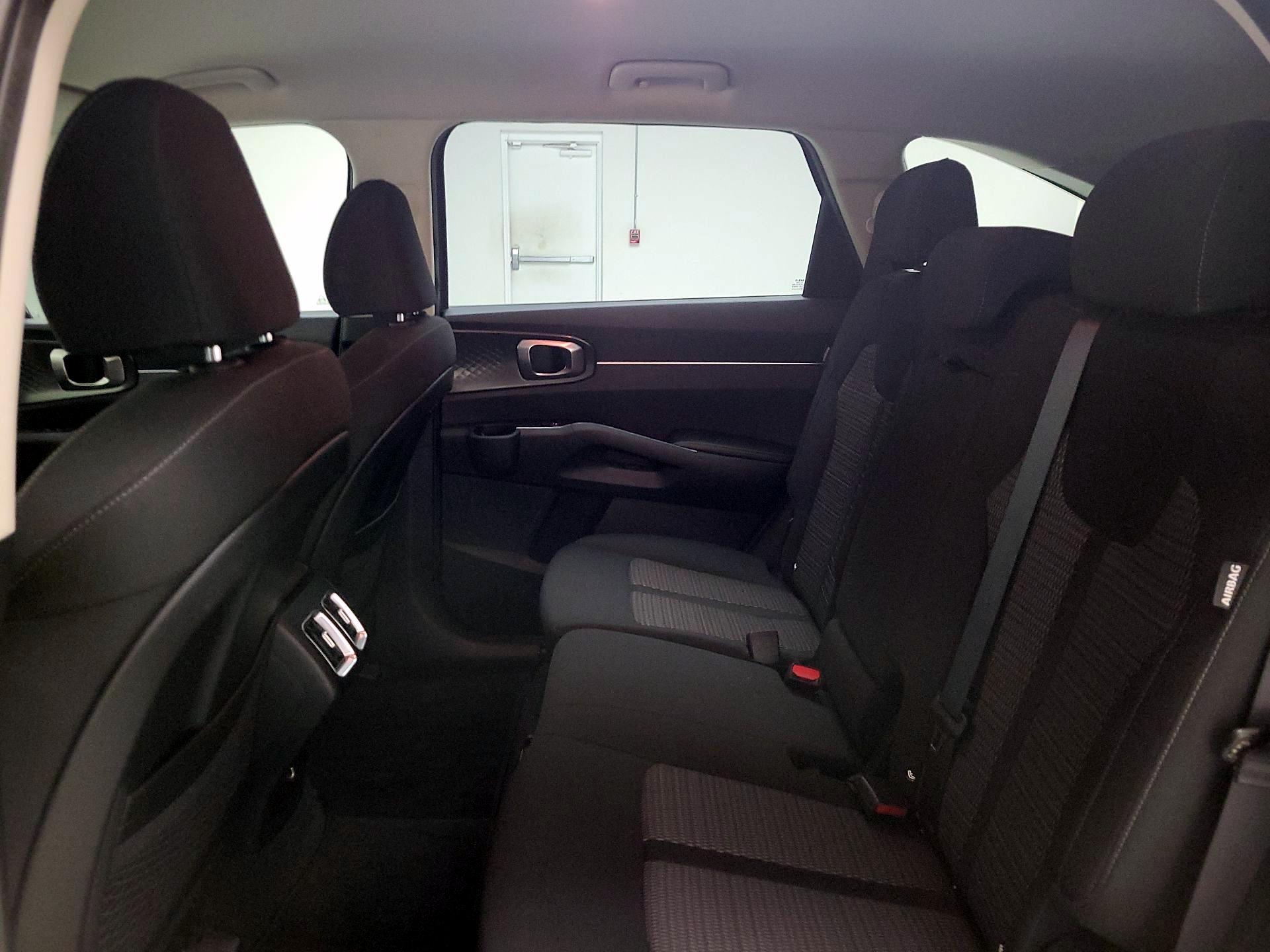 Thumbnail: 2024 Kia Sorento - 19