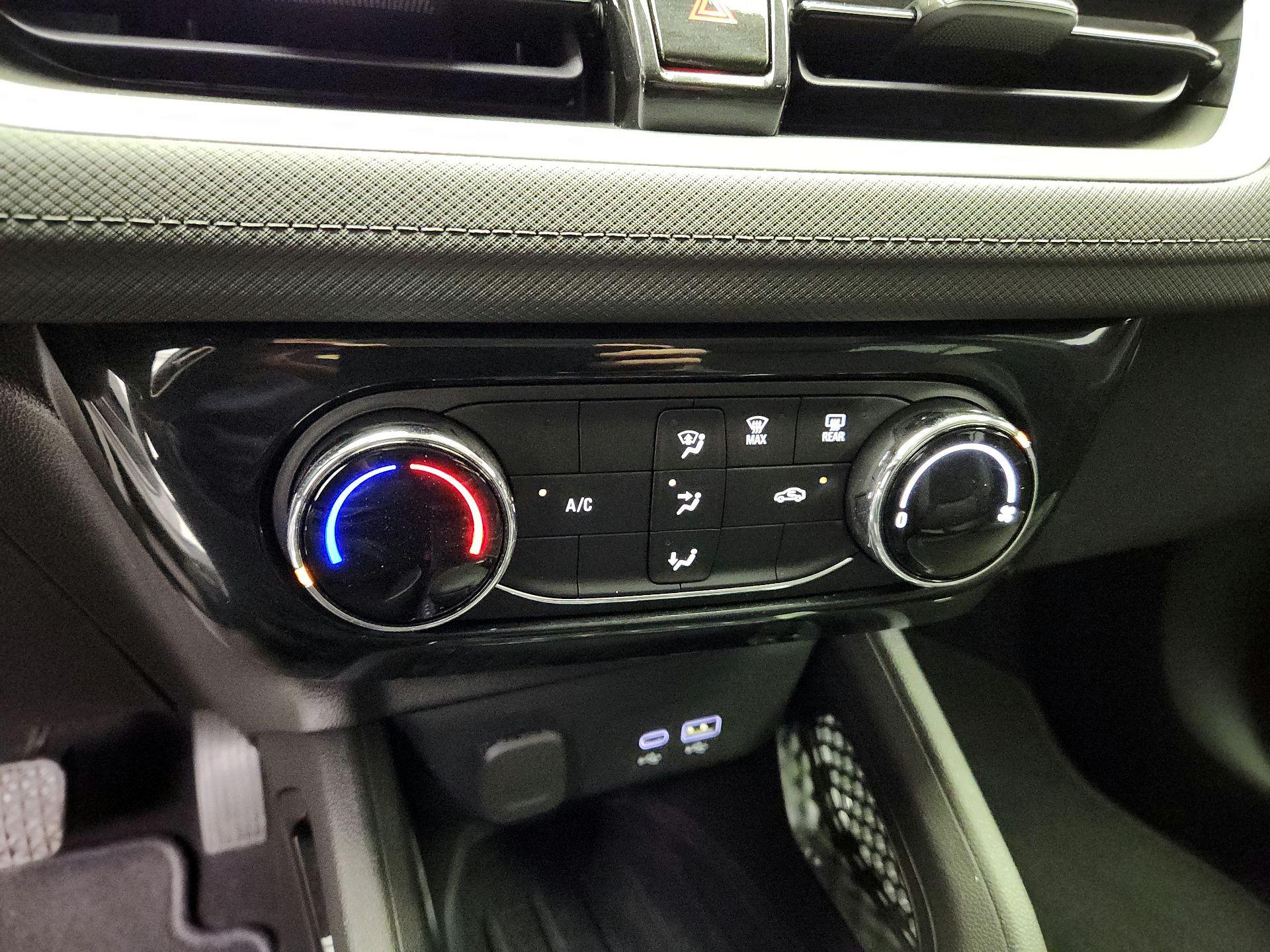 Thumbnail: 2025 Chevrolet TrailBlazer - 16