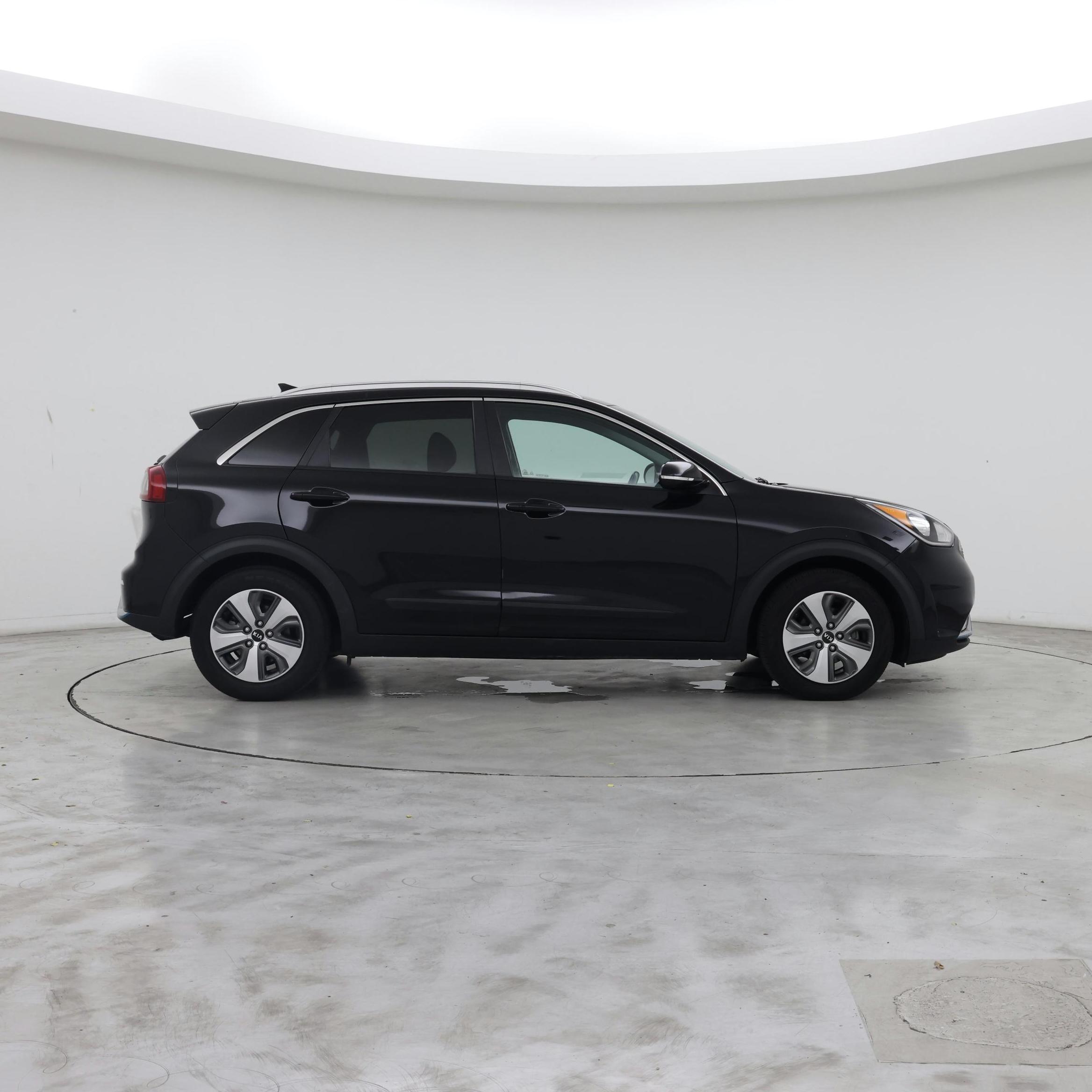 Thumbnail: 2019 Kia Niro - 7