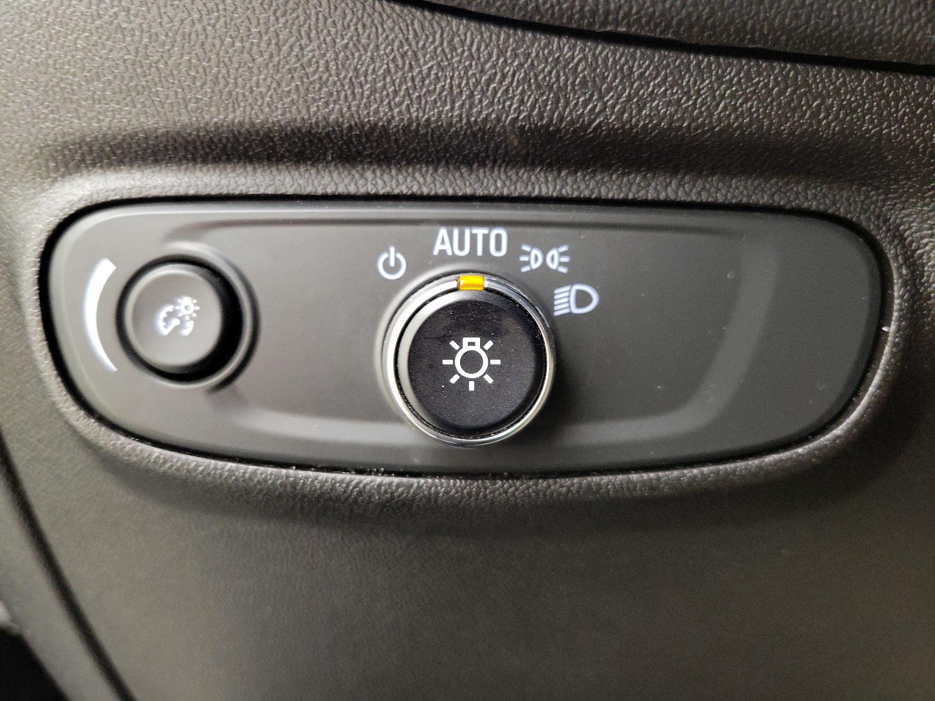 Thumbnail: 2019 Chevrolet Equinox - 13