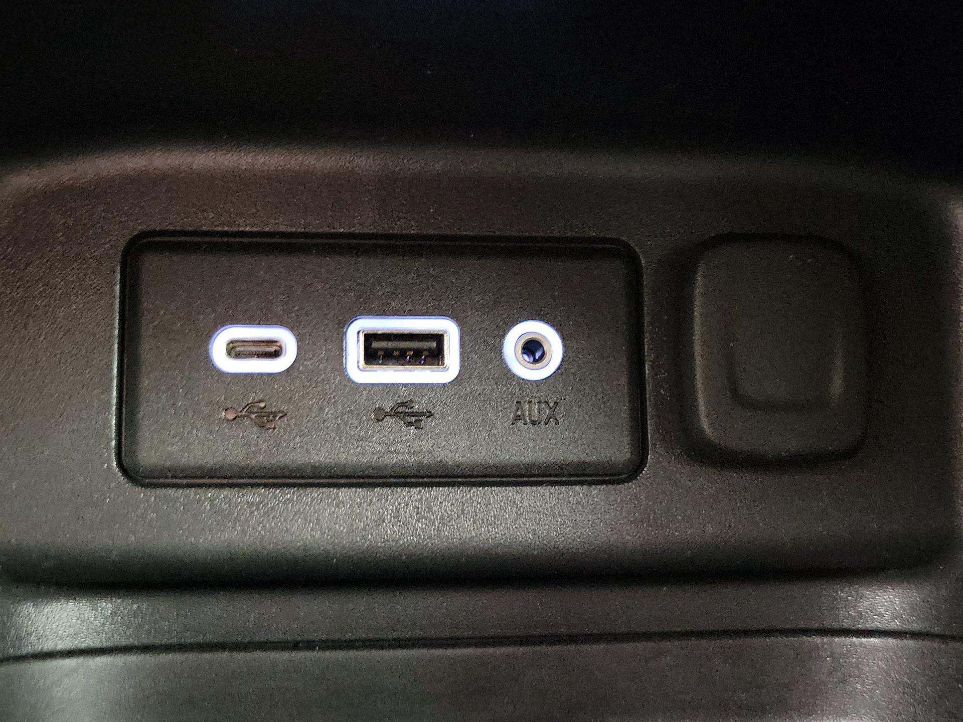 Thumbnail: 2019 Chevrolet Equinox - 18