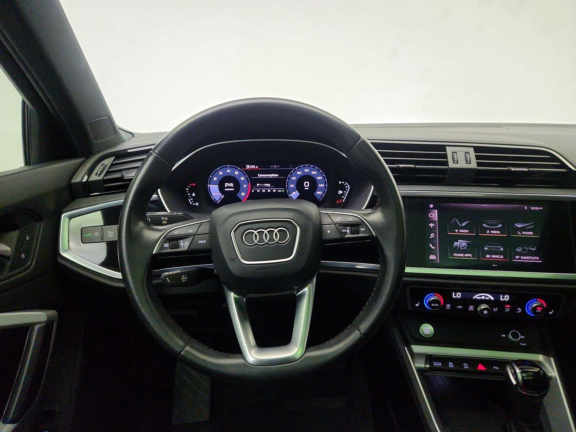 Thumbnail: 2020 Audi Q3 - 10