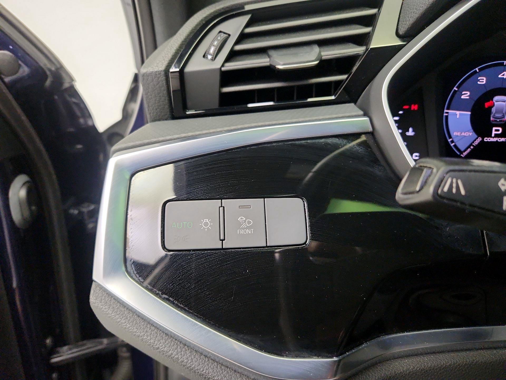 Thumbnail: 2020 Audi Q3 - 13