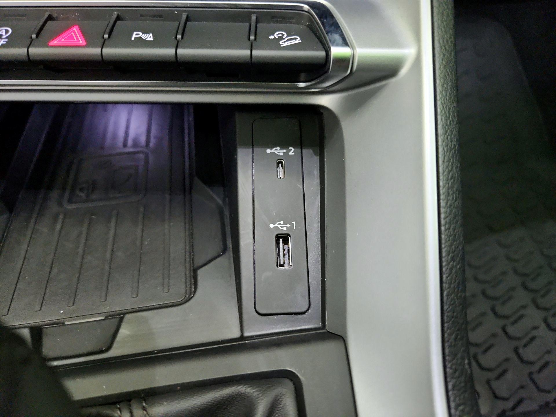 Thumbnail: 2020 Audi Q3 - 18