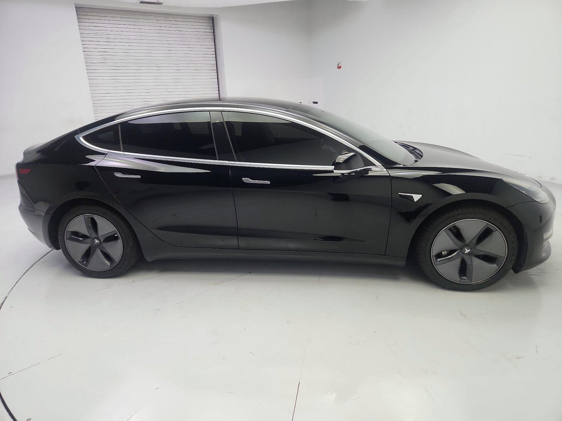 Thumbnail: 2019 Tesla Model 3 - 4