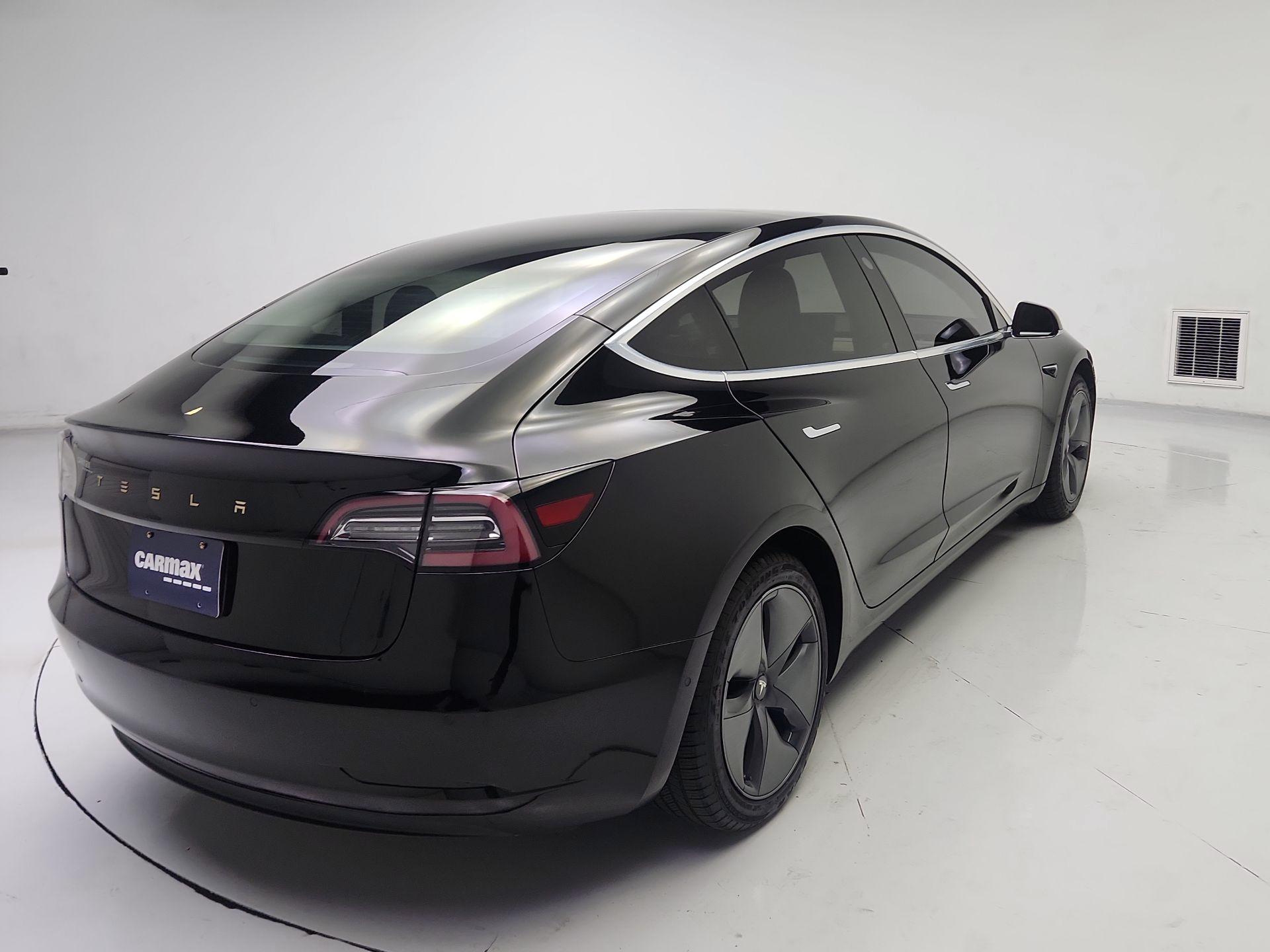 Thumbnail: 2019 Tesla Model 3 - 5