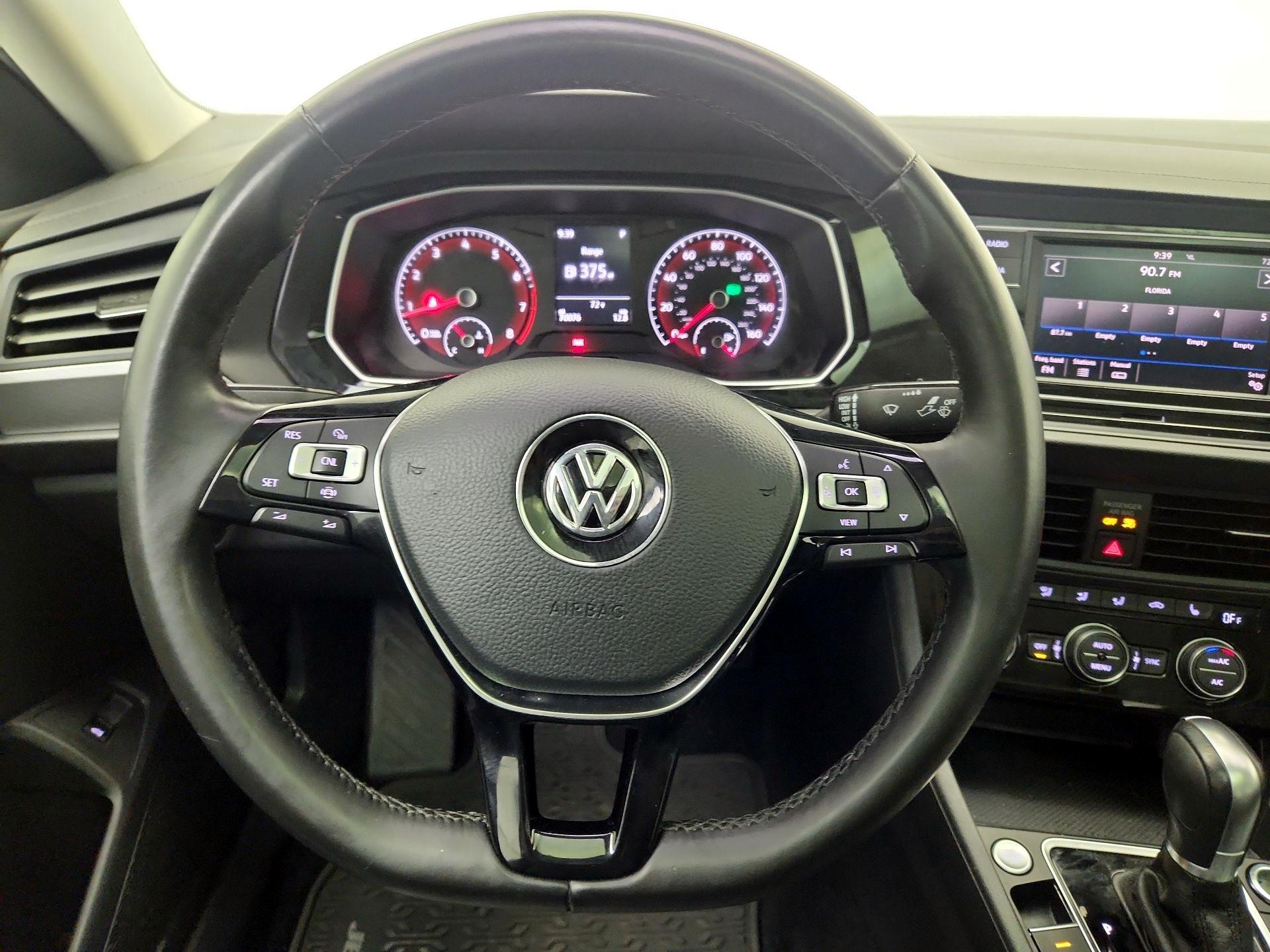 Thumbnail: 2019 Volkswagen Jetta - 10