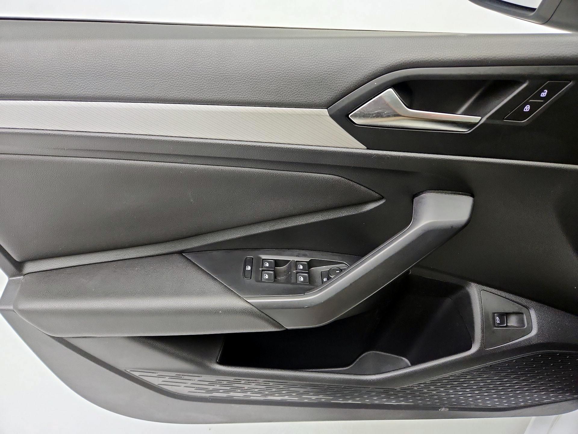 Thumbnail: 2019 Volkswagen Jetta - 12