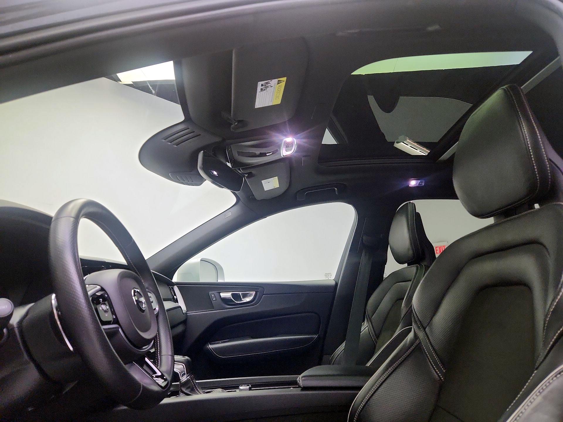 Thumbnail: 2018 Volvo XC60 - 19