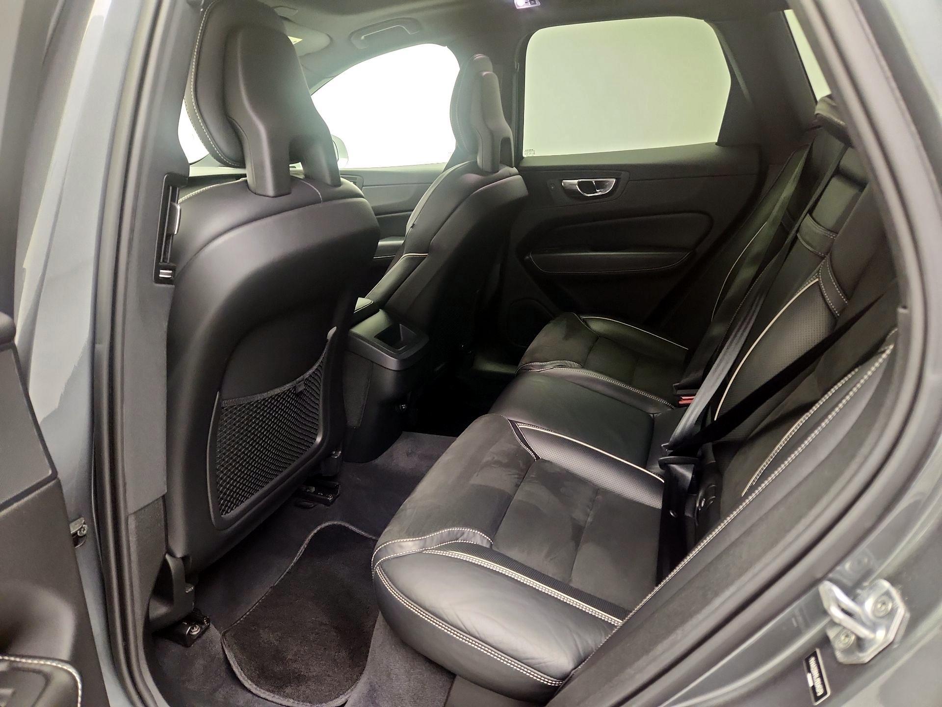 Thumbnail: 2018 Volvo XC60 - 20