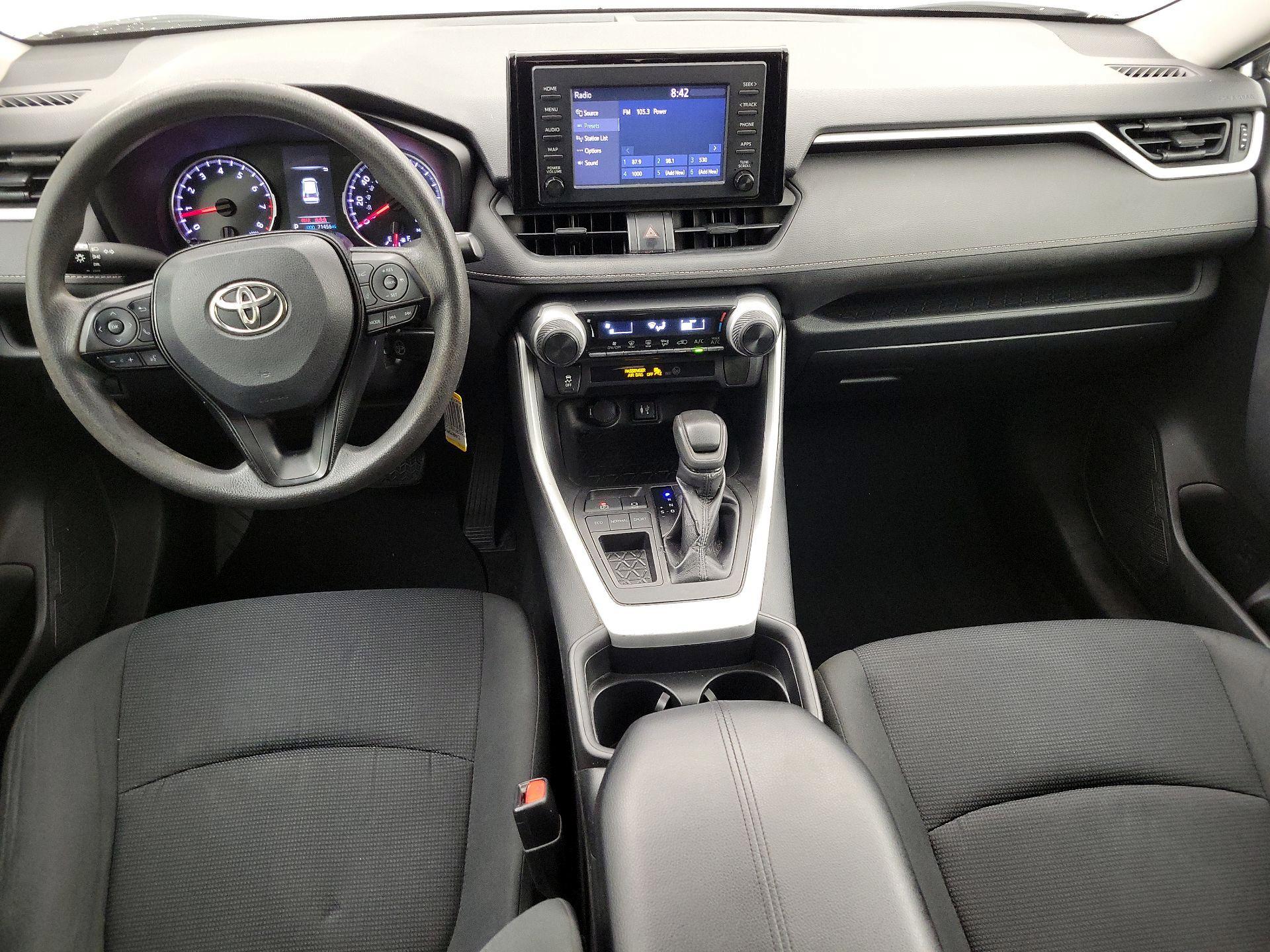 Thumbnail: 2019 Toyota RAV4 - 9