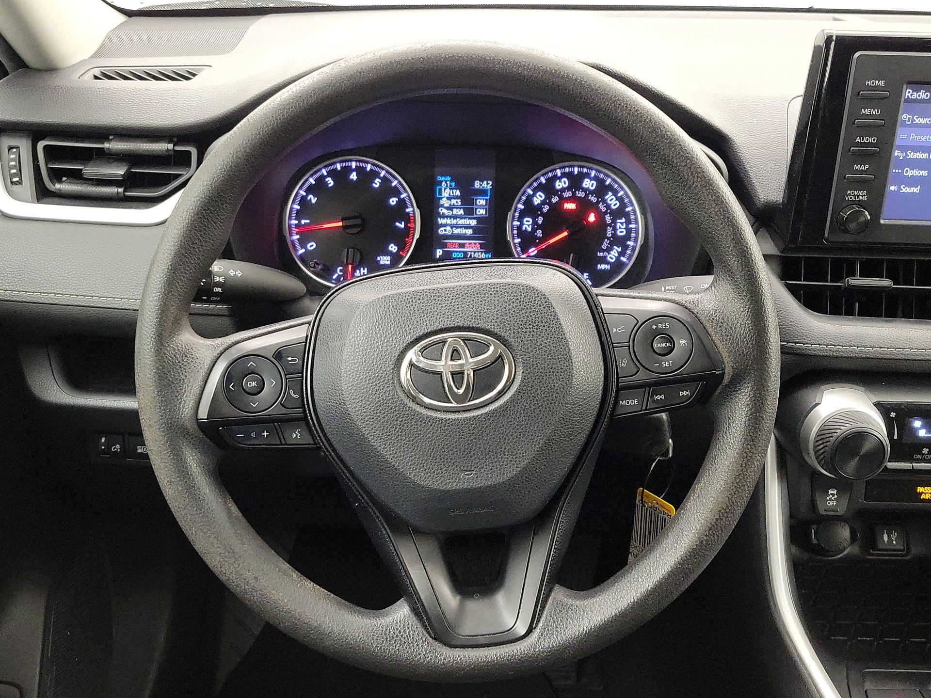 Thumbnail: 2019 Toyota RAV4 - 10