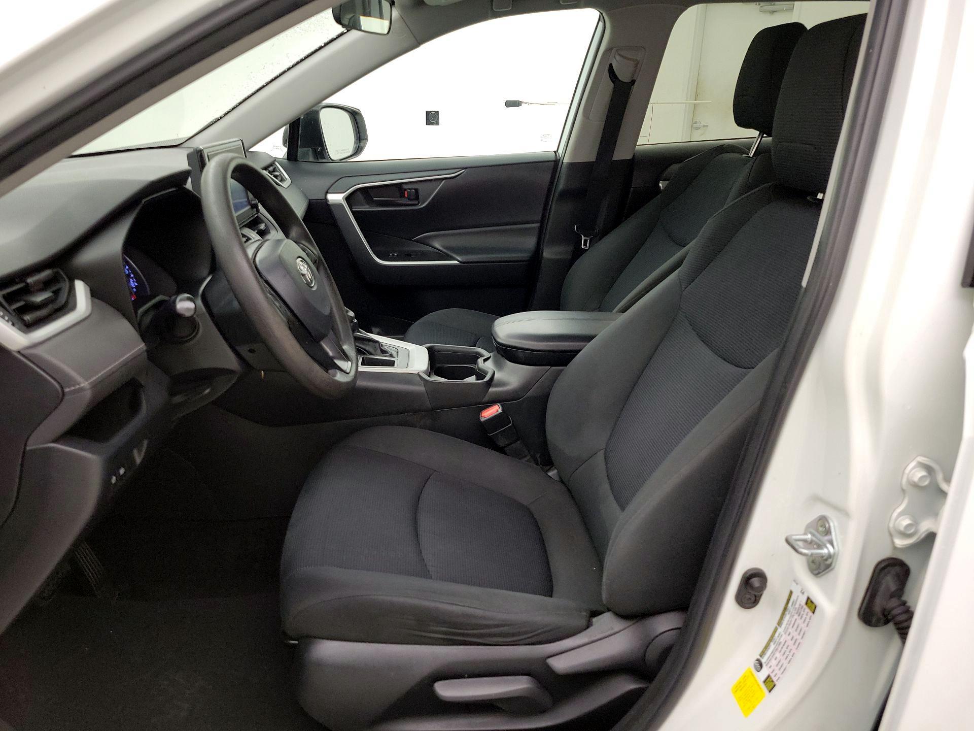 Thumbnail: 2019 Toyota RAV4 - 11