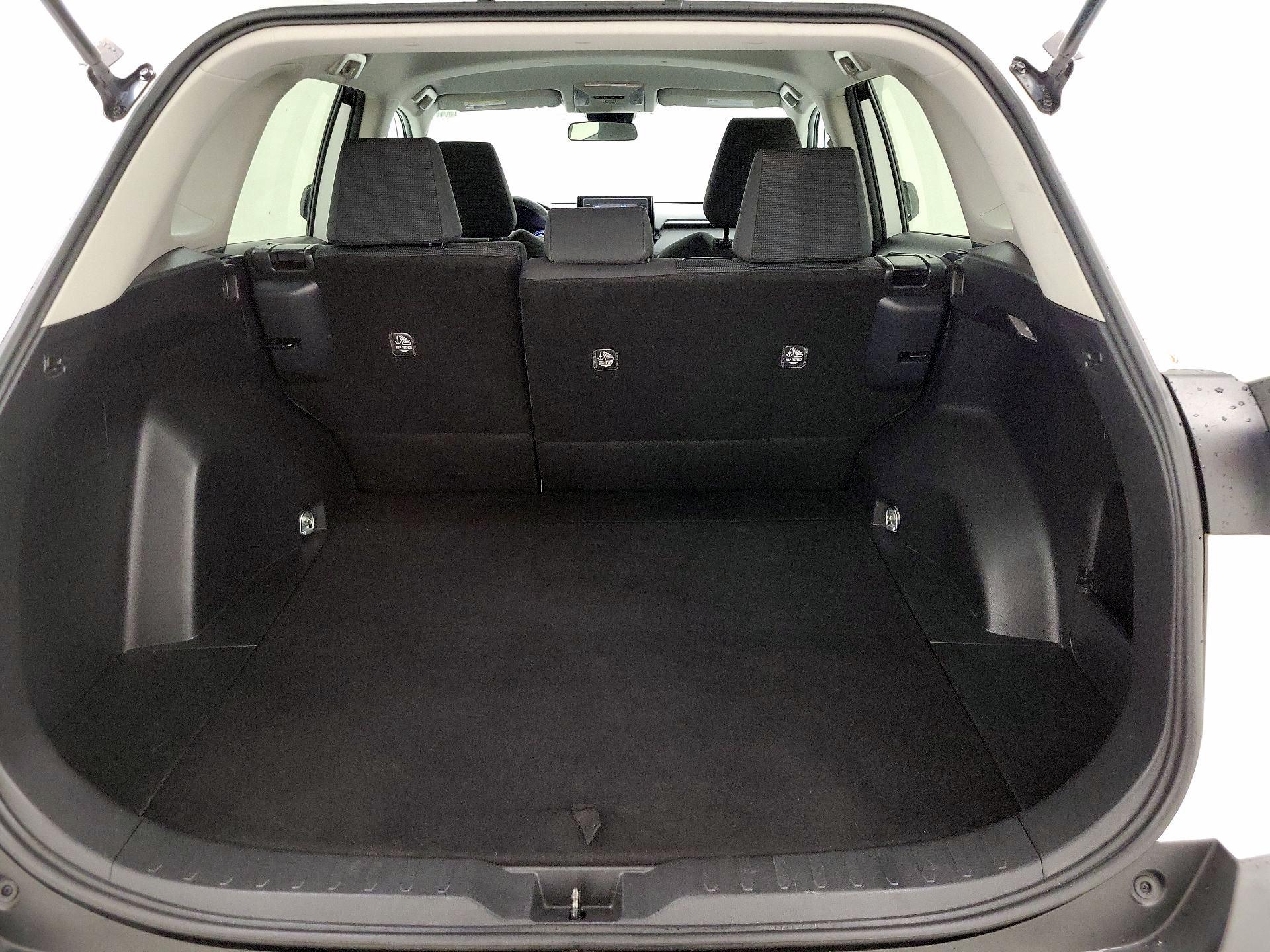 Thumbnail: 2019 Toyota RAV4 - 20