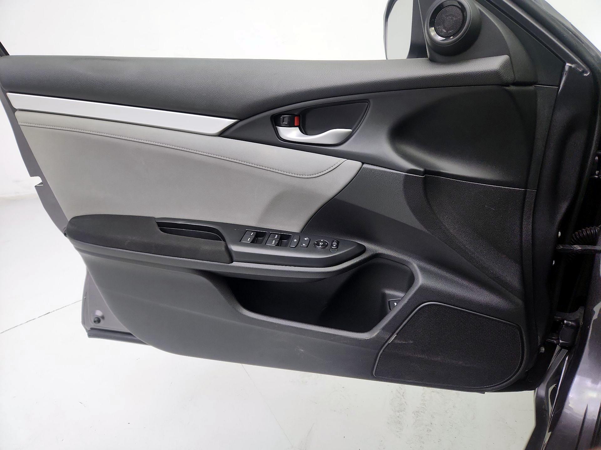 Thumbnail: 2017 Honda Civic - 12