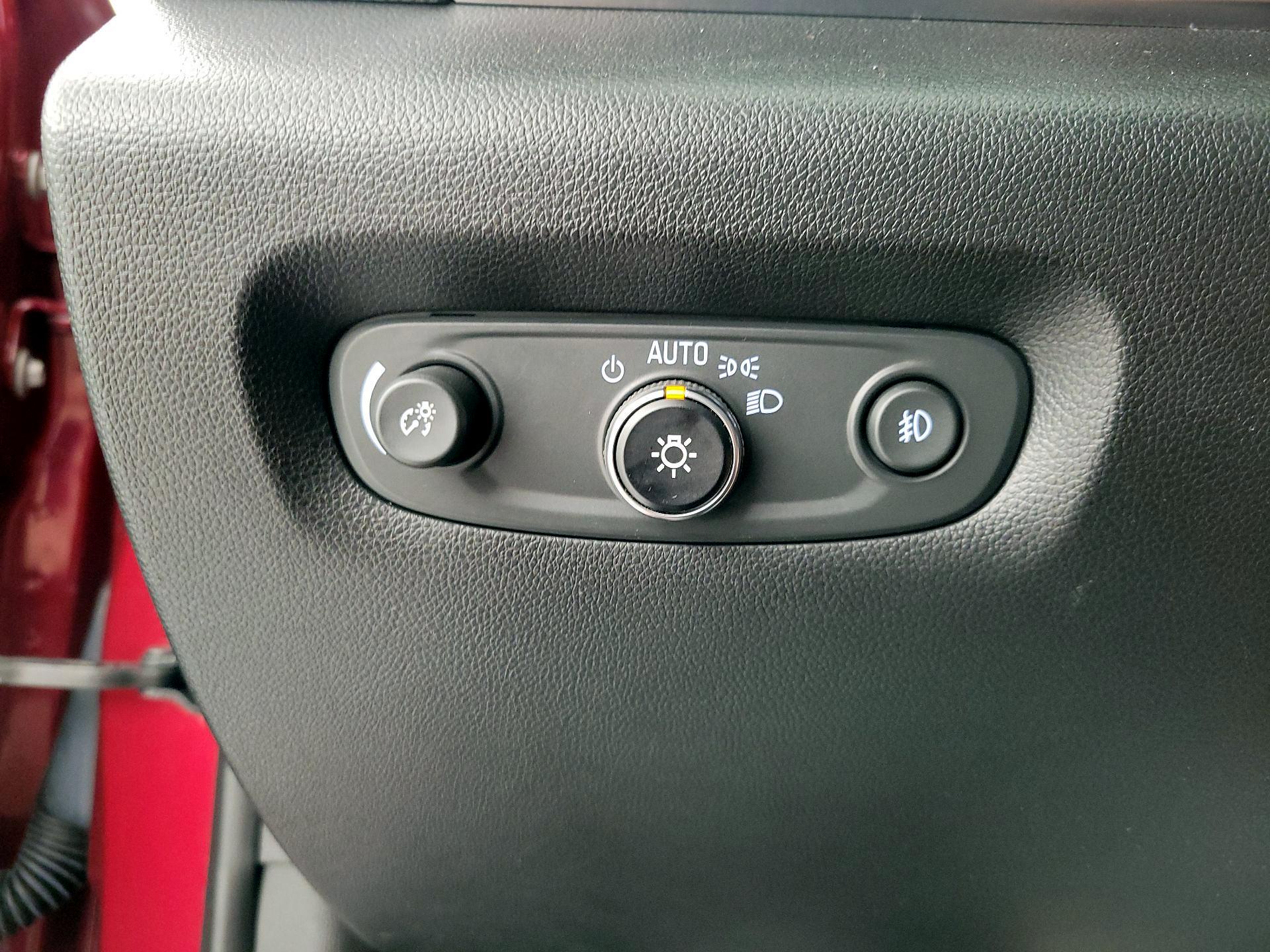 Thumbnail: 2019 Chevrolet Traverse - 13