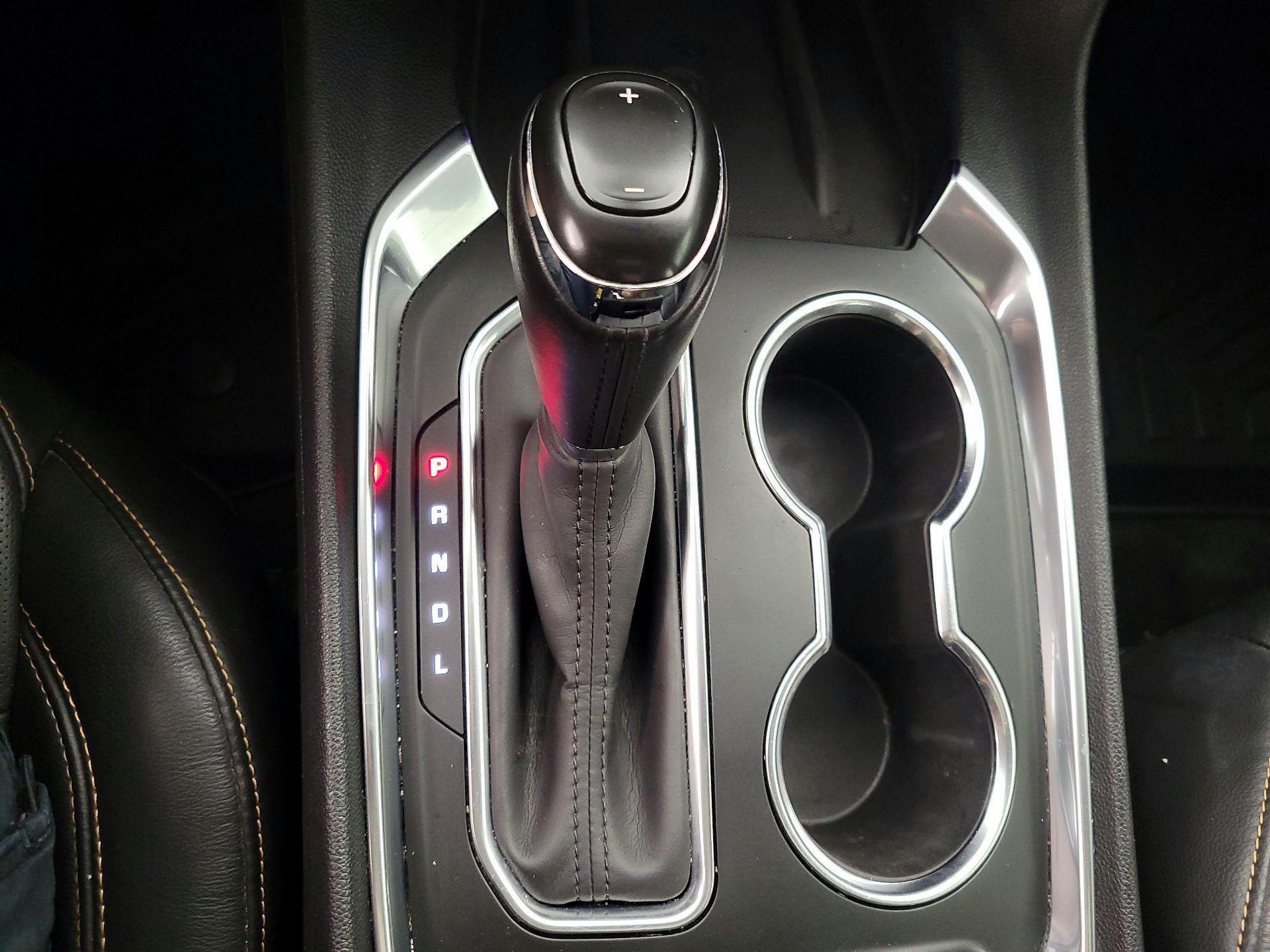 Thumbnail: 2019 Chevrolet Traverse - 18