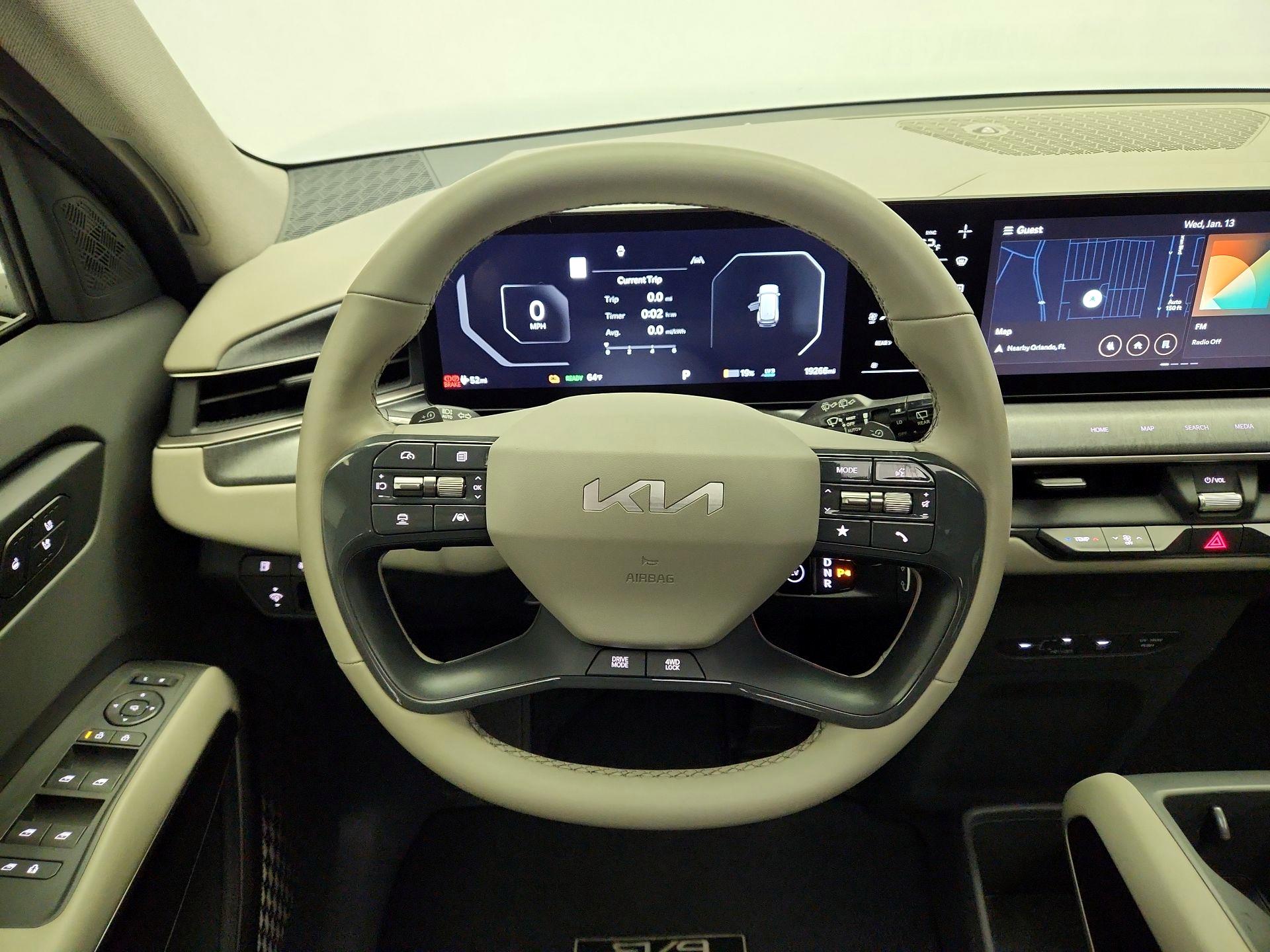 Thumbnail: 2024 Kia EV9 - 10