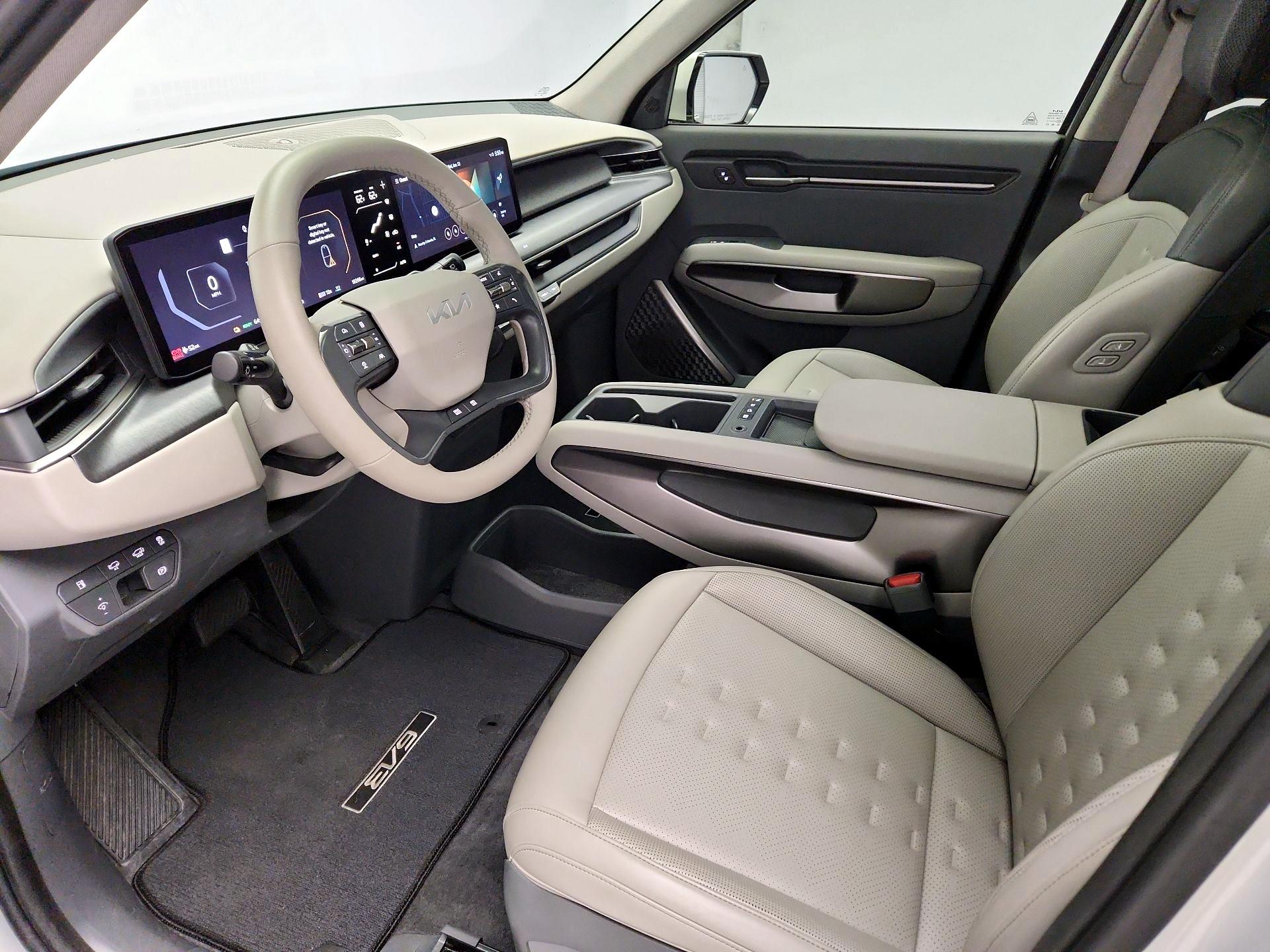 Thumbnail: 2024 Kia EV9 - 11