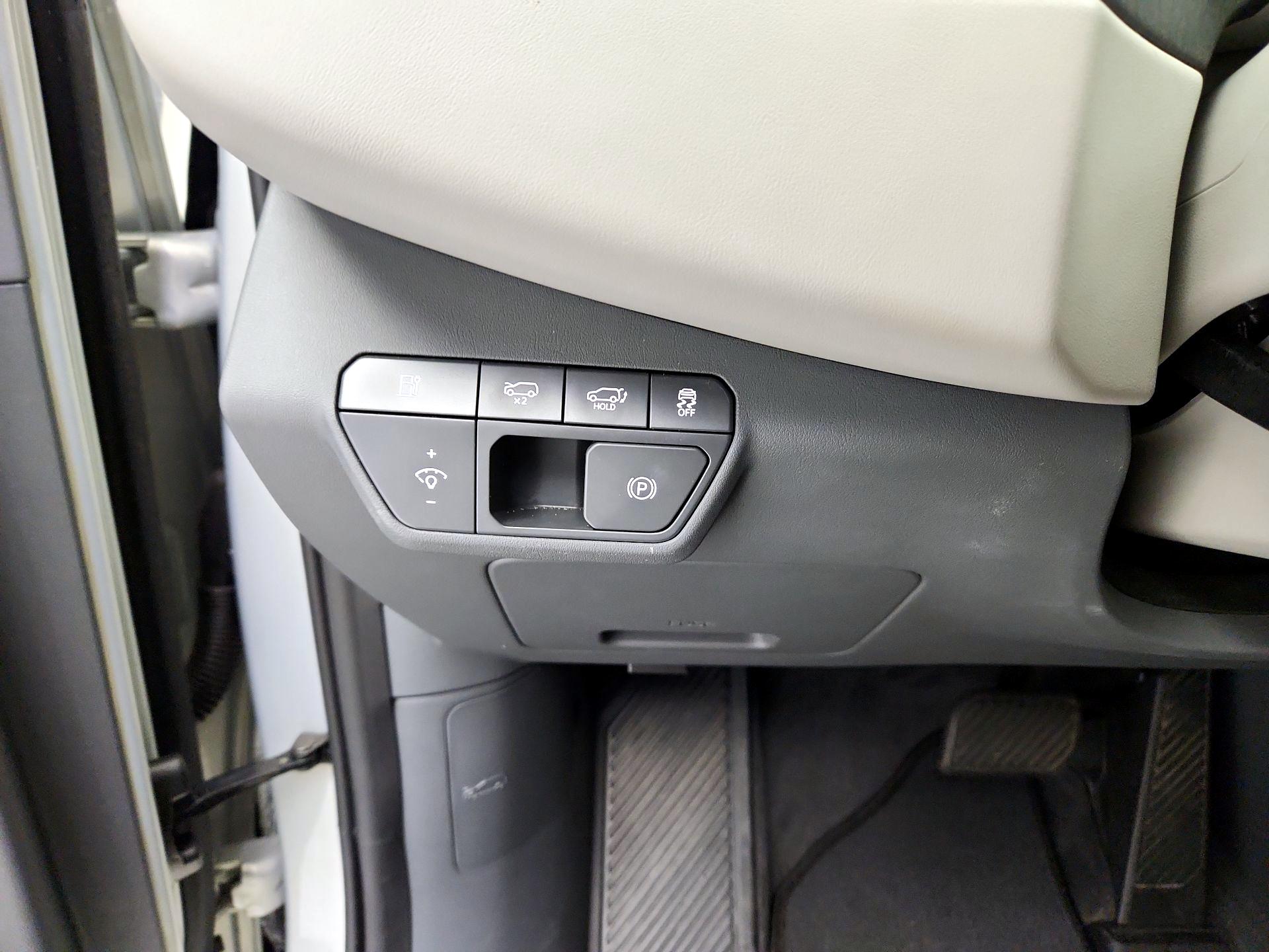 Thumbnail: 2024 Kia EV9 - 13