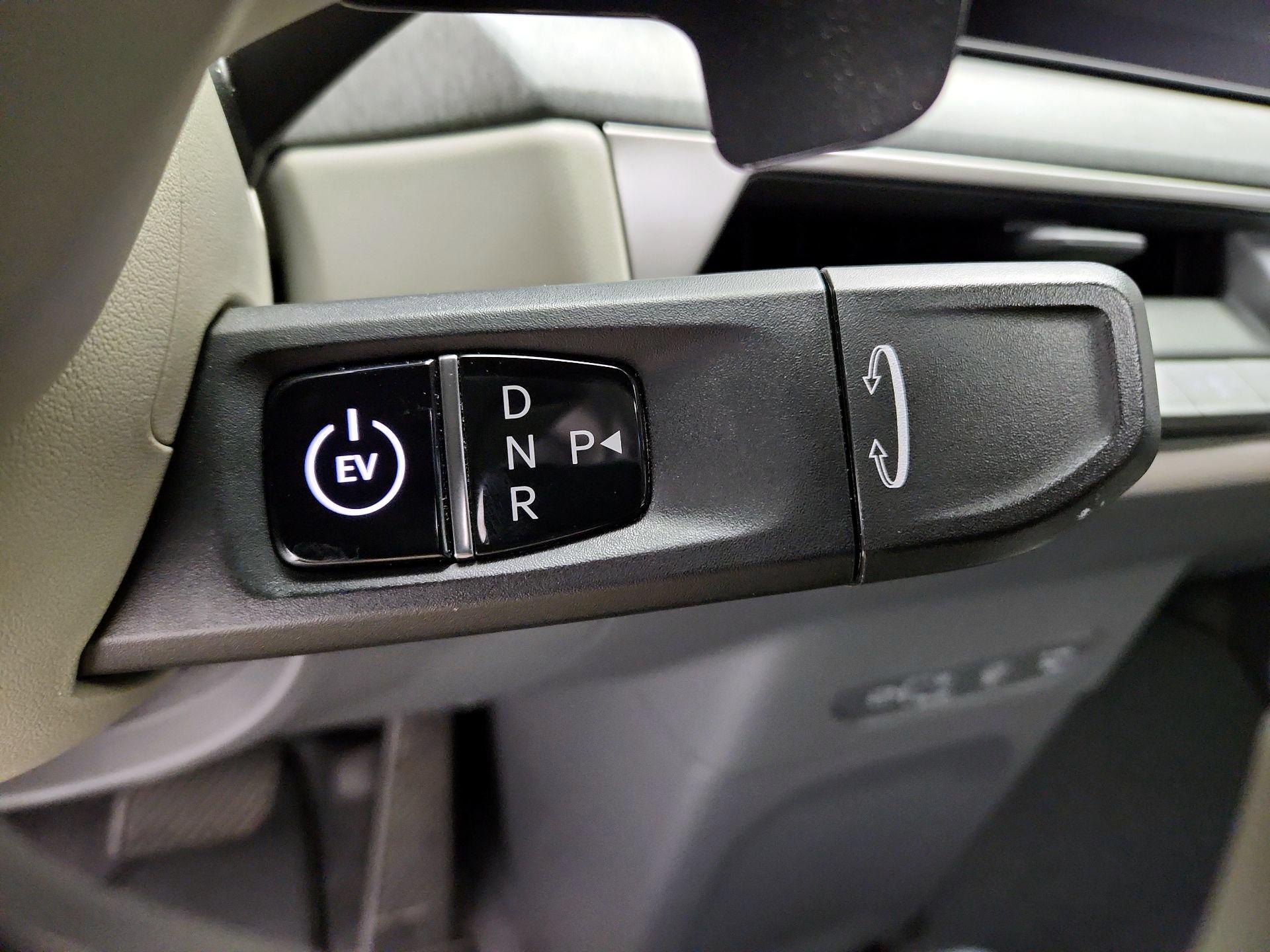 Thumbnail: 2024 Kia EV9 - 18