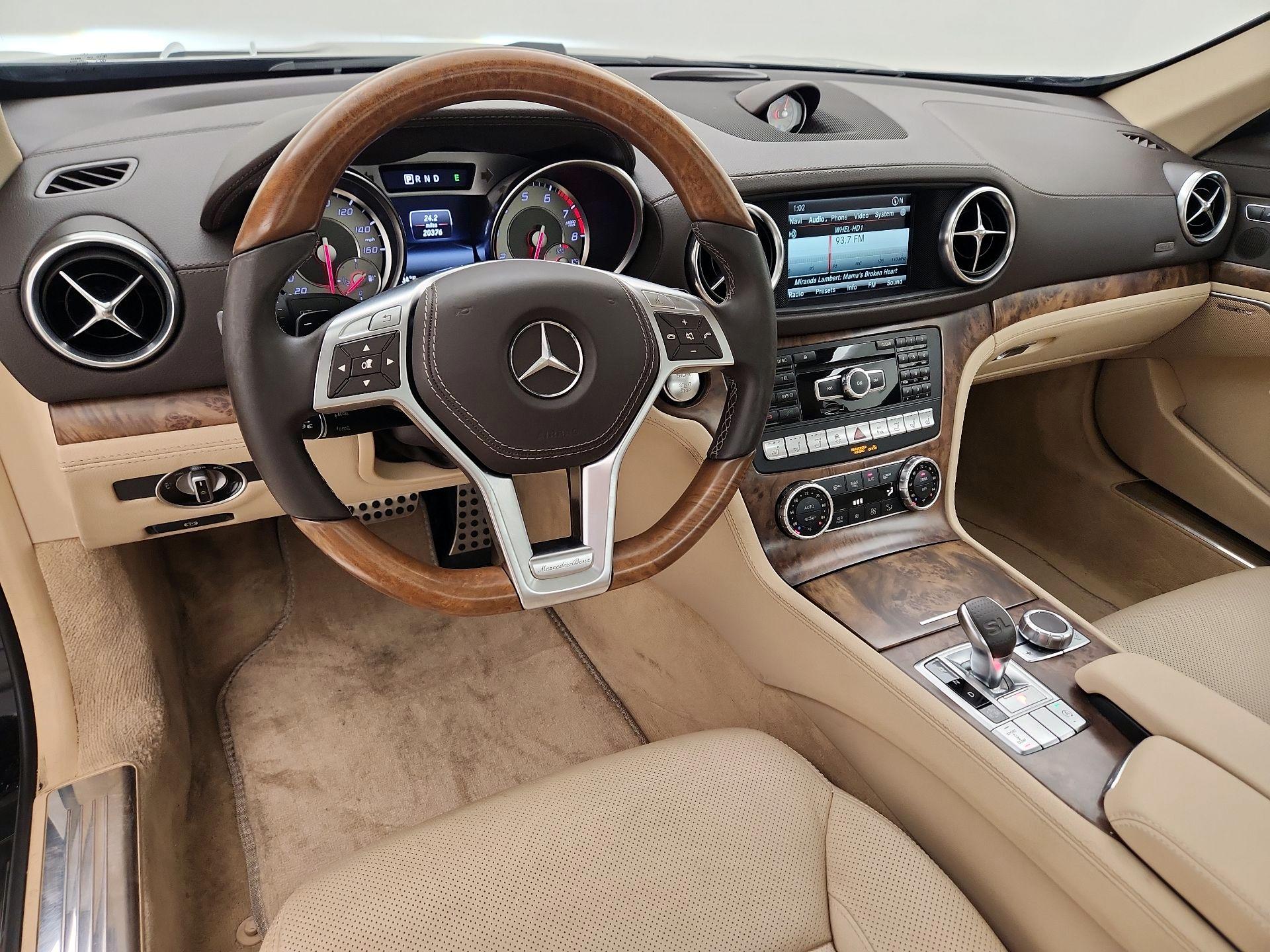 Thumbnail: 2016 Mercedes-Benz SL-Class - 9