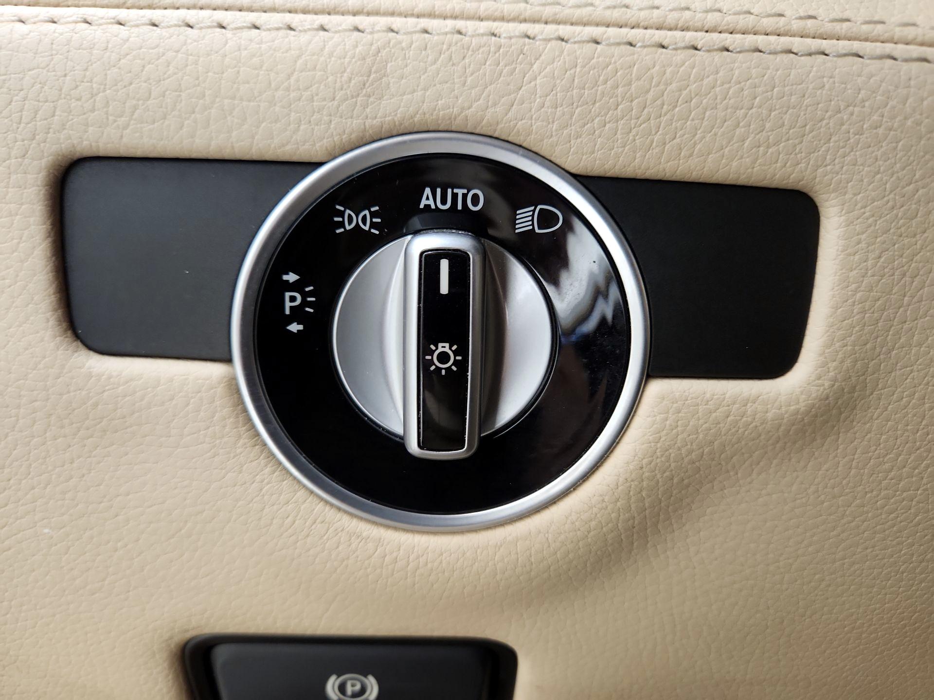 Thumbnail: 2016 Mercedes-Benz SL-Class - 13