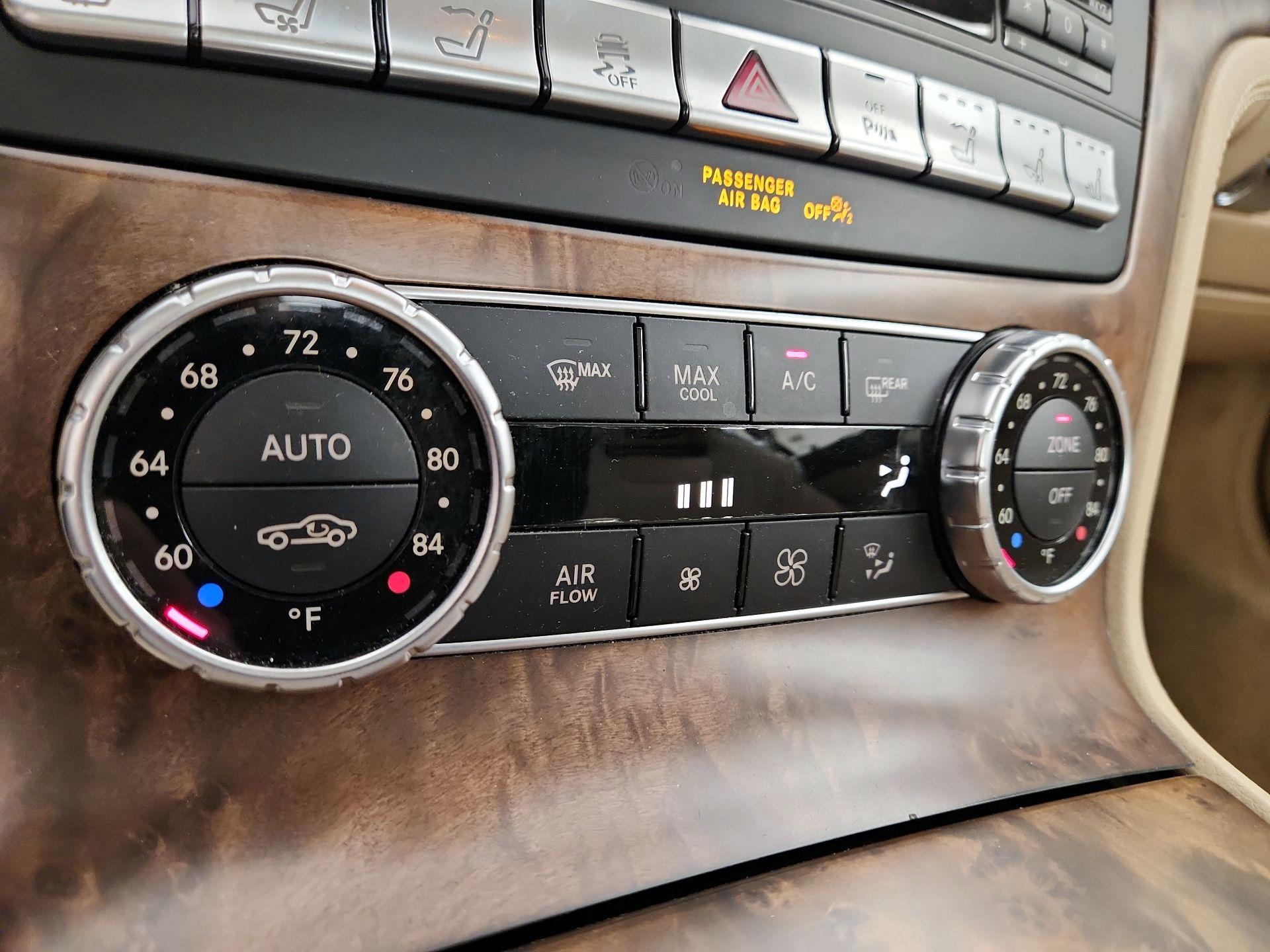 Thumbnail: 2016 Mercedes-Benz SL-Class - 17