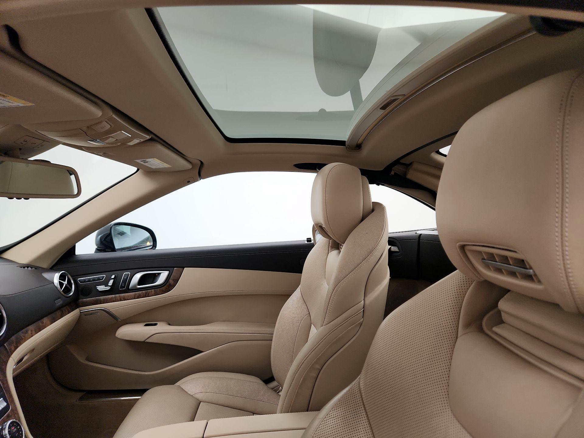 Thumbnail: 2016 Mercedes-Benz SL-Class - 19