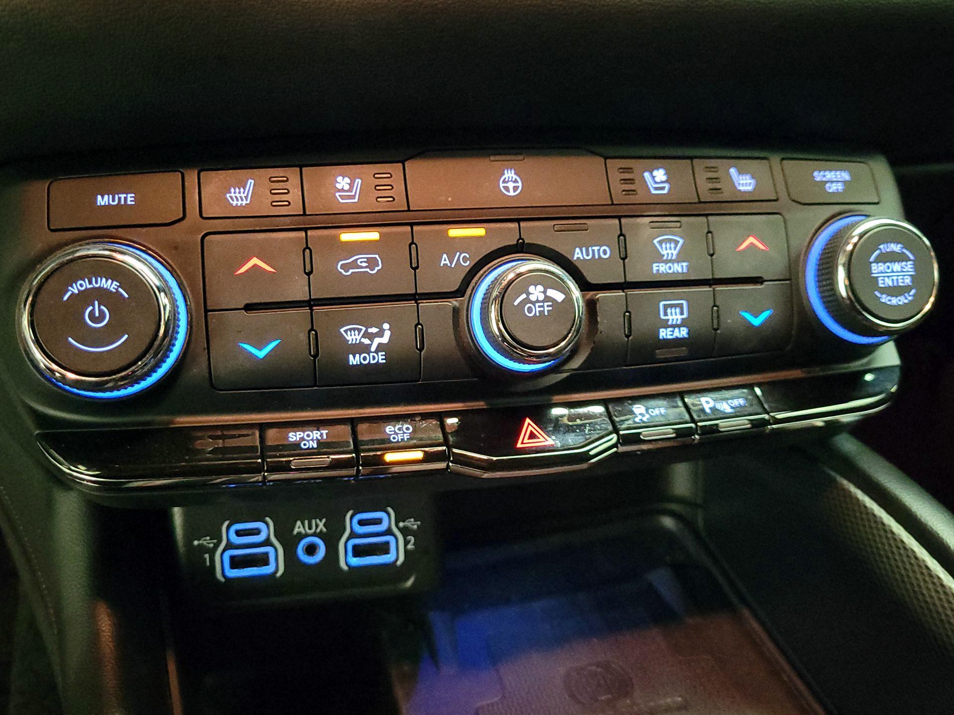 Thumbnail: 2021 Dodge Durango - 16