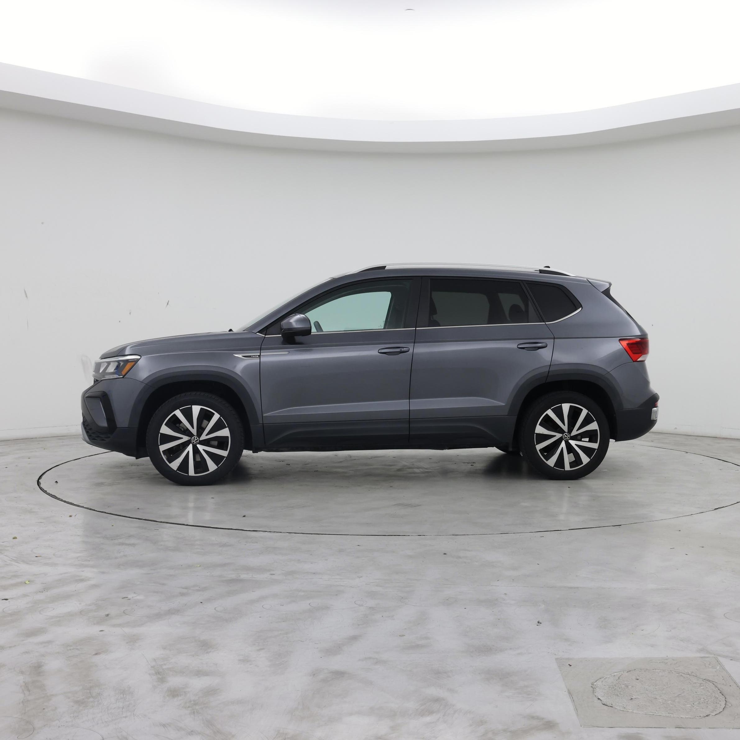 Thumbnail: 2022 Volkswagen Taos - 3