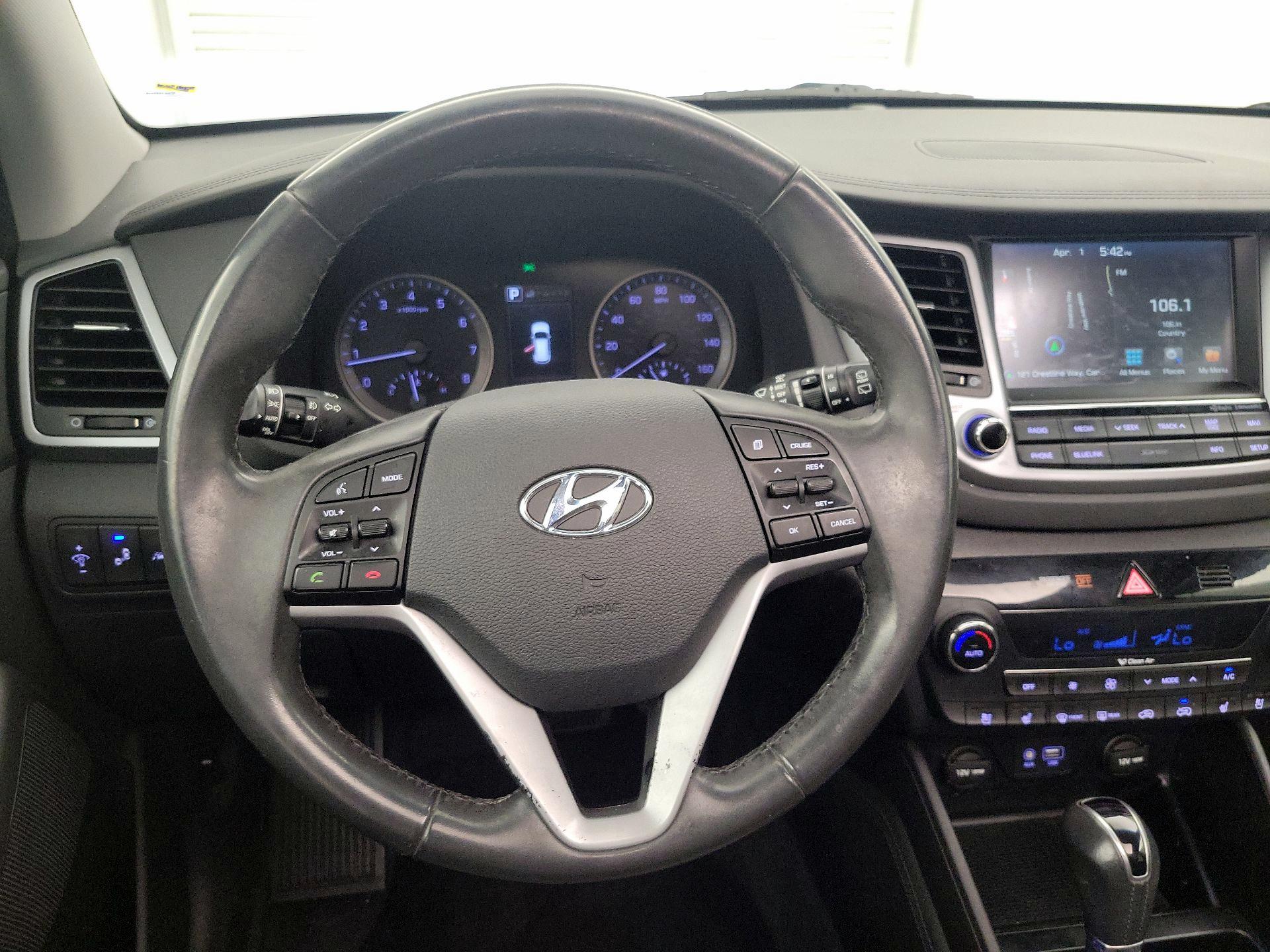 Thumbnail: 2016 Hyundai Tucson - 10