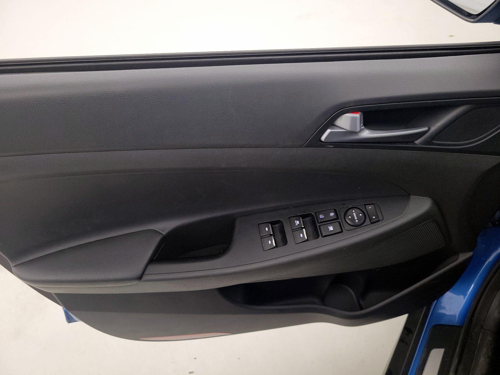 Thumbnail: 2016 Hyundai Tucson - 12