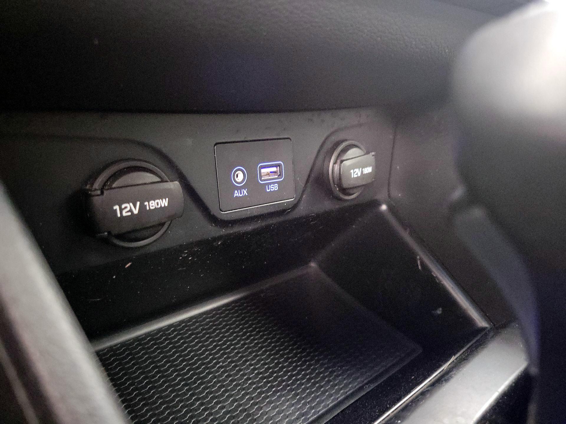 Thumbnail: 2016 Hyundai Tucson - 19